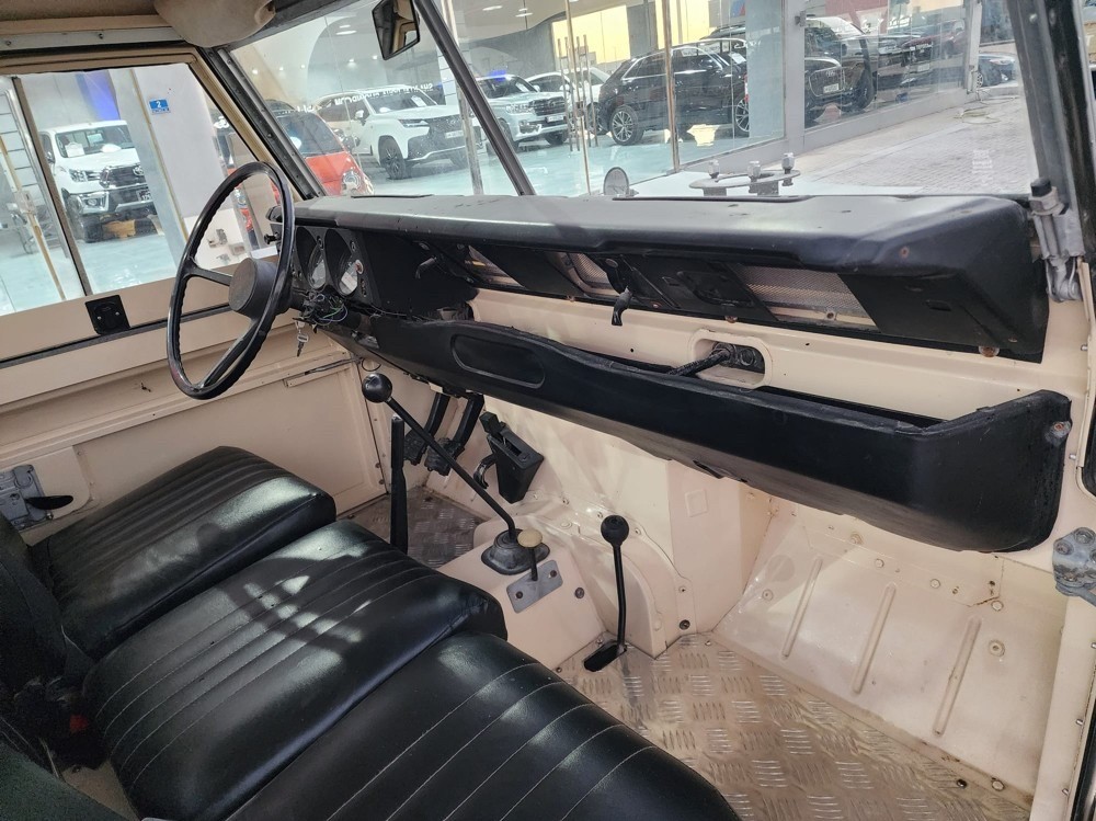 Land Rover Defender 1980 - Image 4