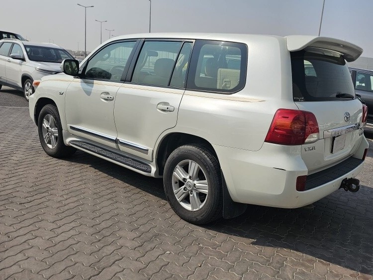 Toyota Land Cruiser VX.R 2015 - Image 4