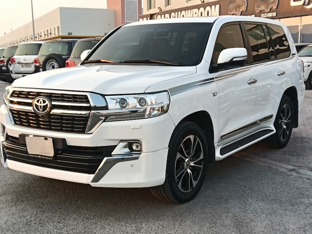 Toyota Land Cruiser GX.R 2018 - Image 2