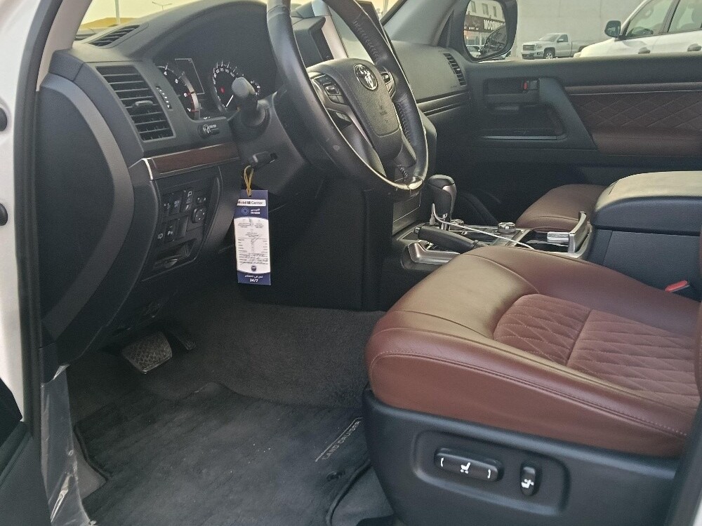 Toyota Land Cruiser GX.R 2019 - Image 2