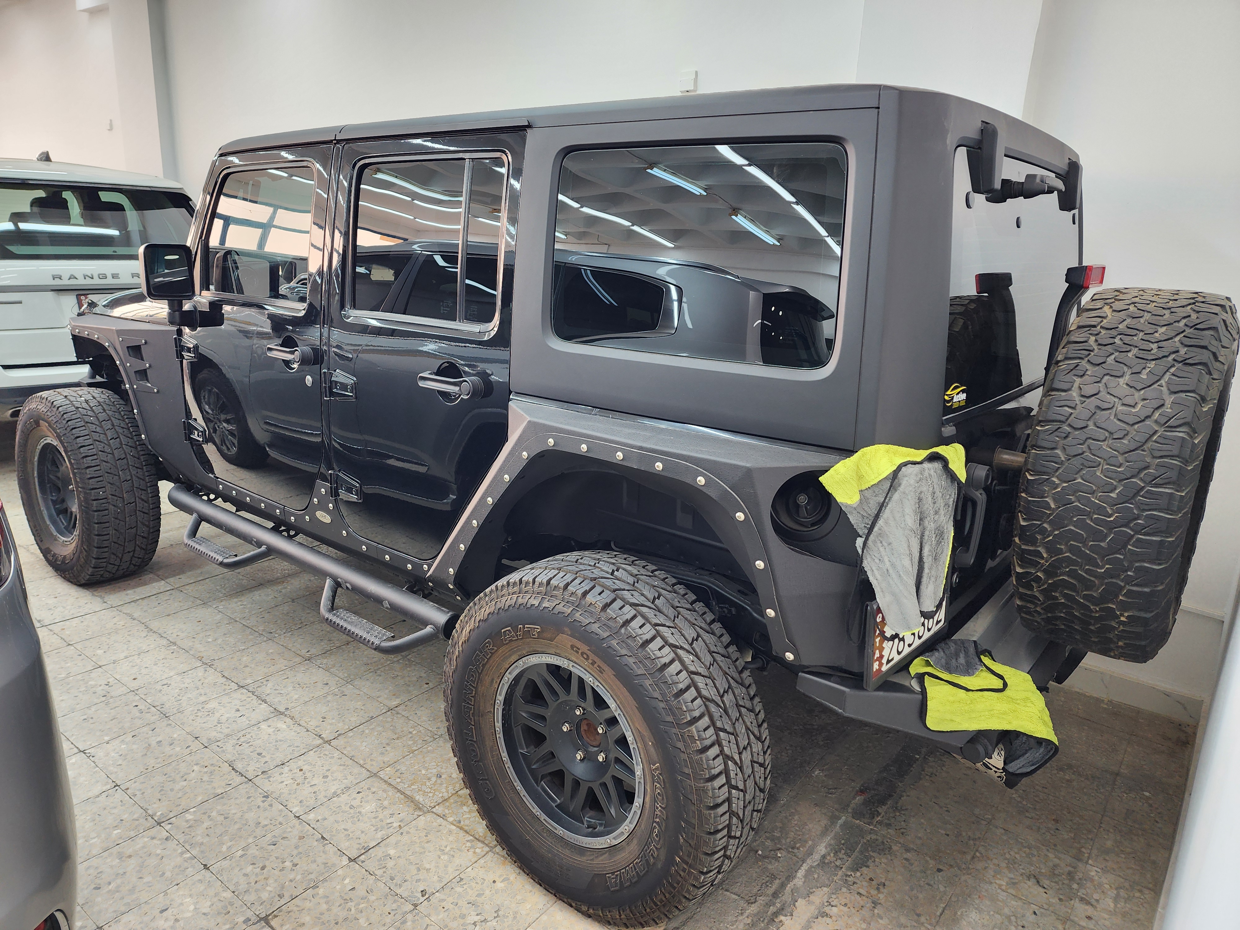 Jeep Wrangler - Image 2