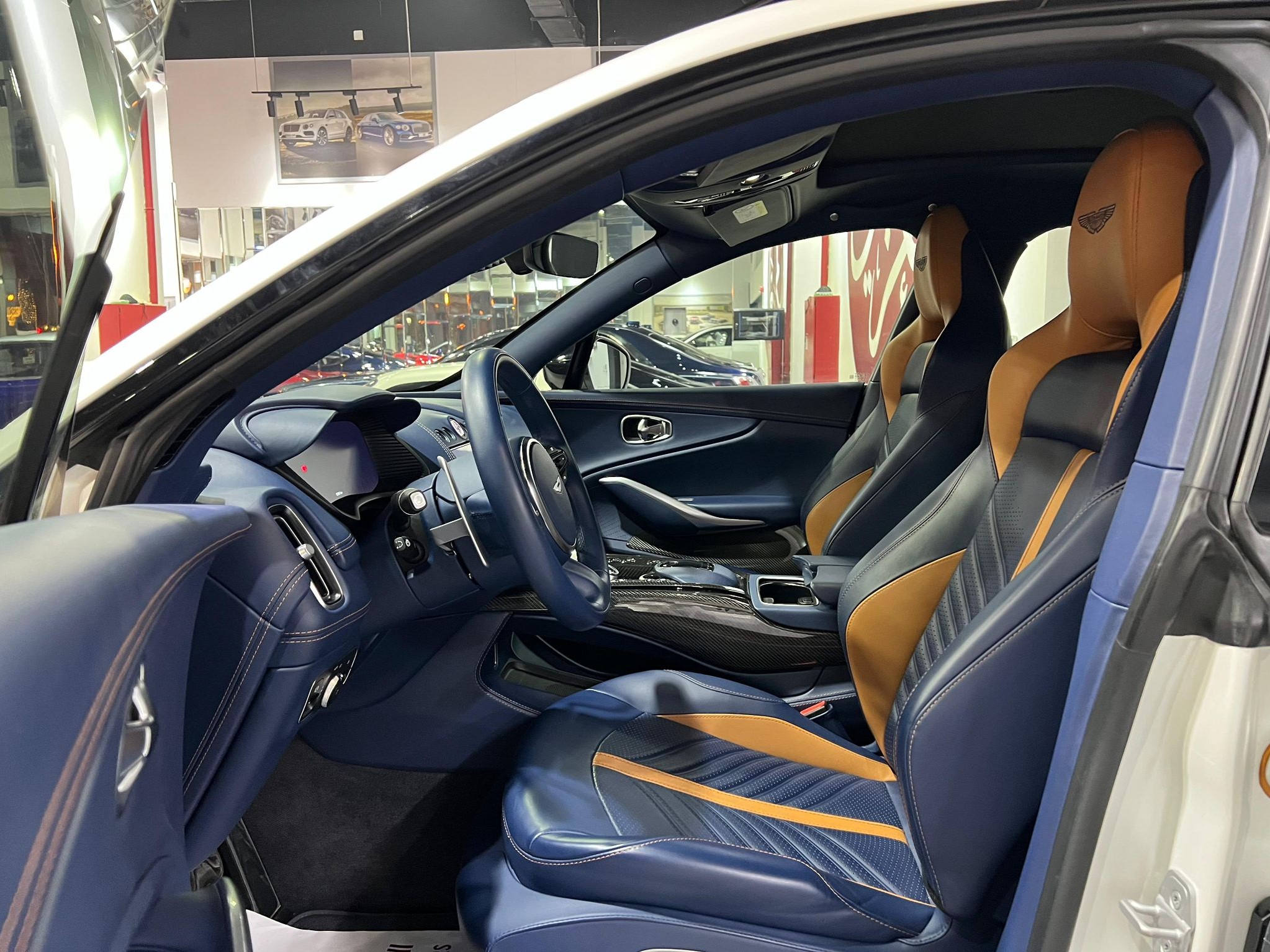 Aston Martin DBX707 S 2023 - Image 4