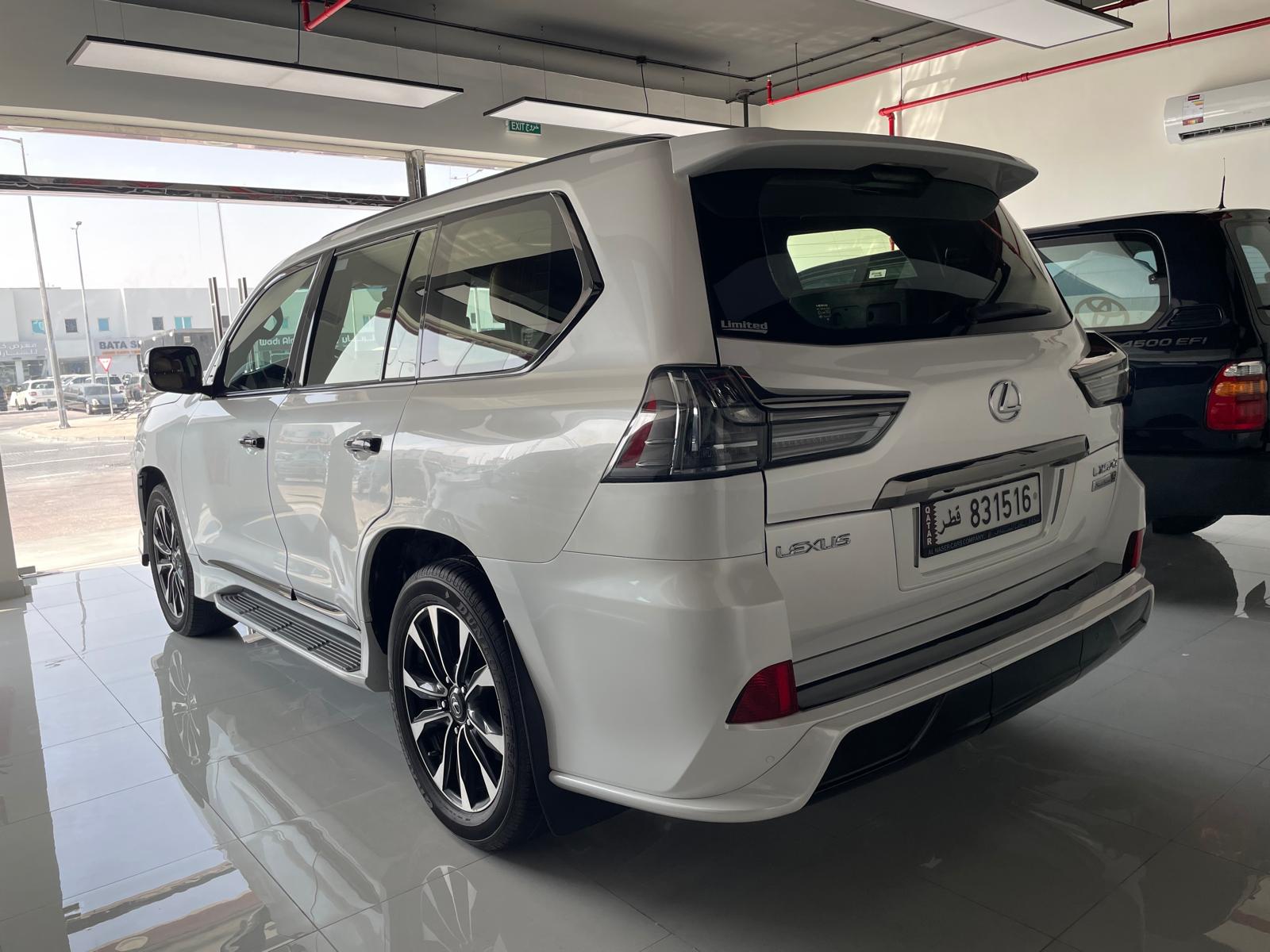 Lexus LX 570 2021 - Image 2