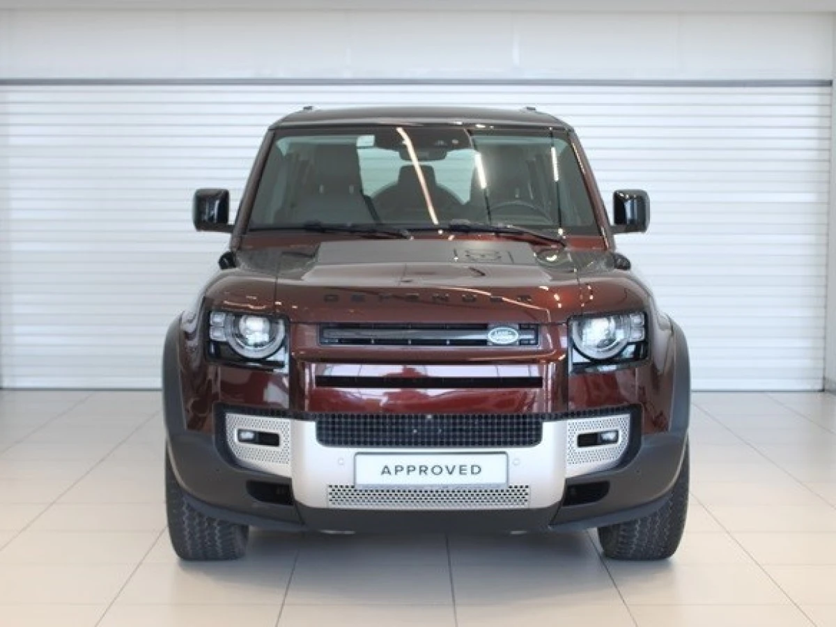 Land Rover Defender 130 2023
