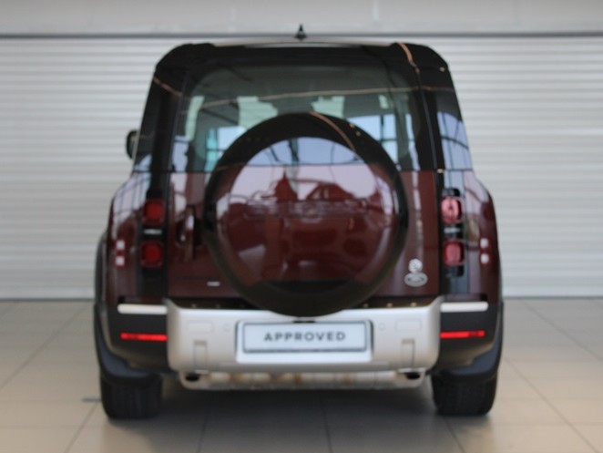 Land Rover Defender 130 2023 - Image 4