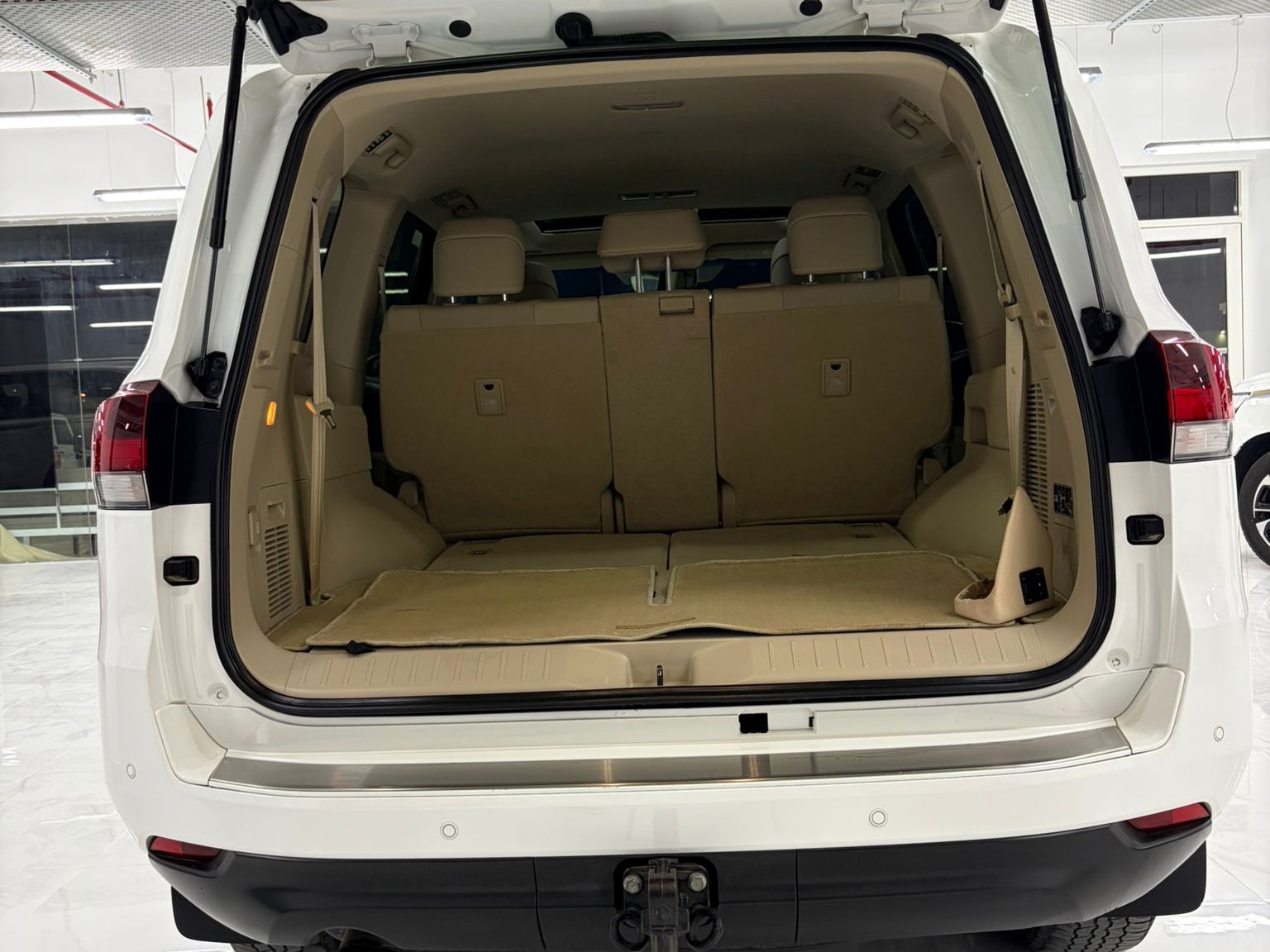 Toyota Land Cruiser VX 2023 - Image 2