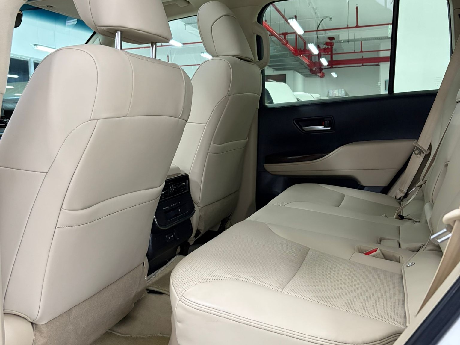 Toyota Land Cruiser VX 2023 - Image 3