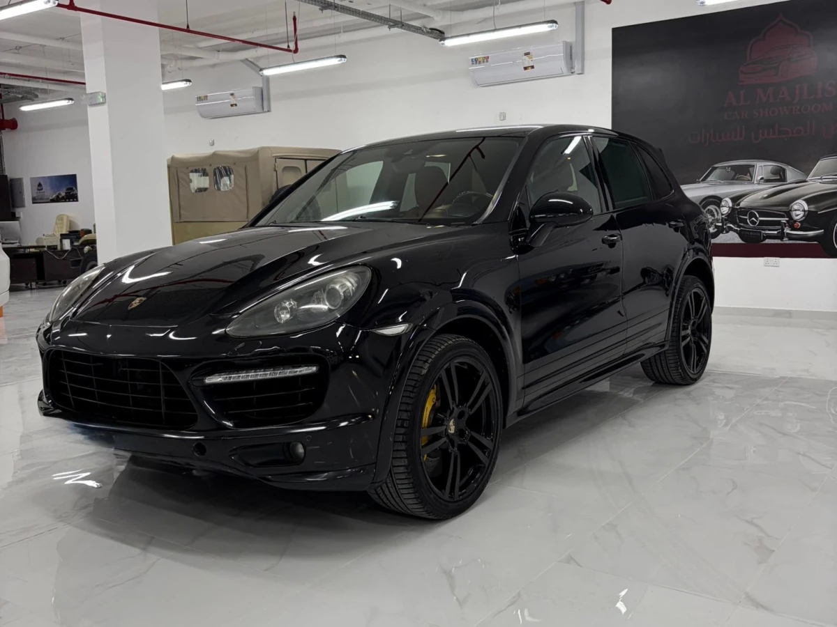 Porsche Cayenne Turbo  S 2014
