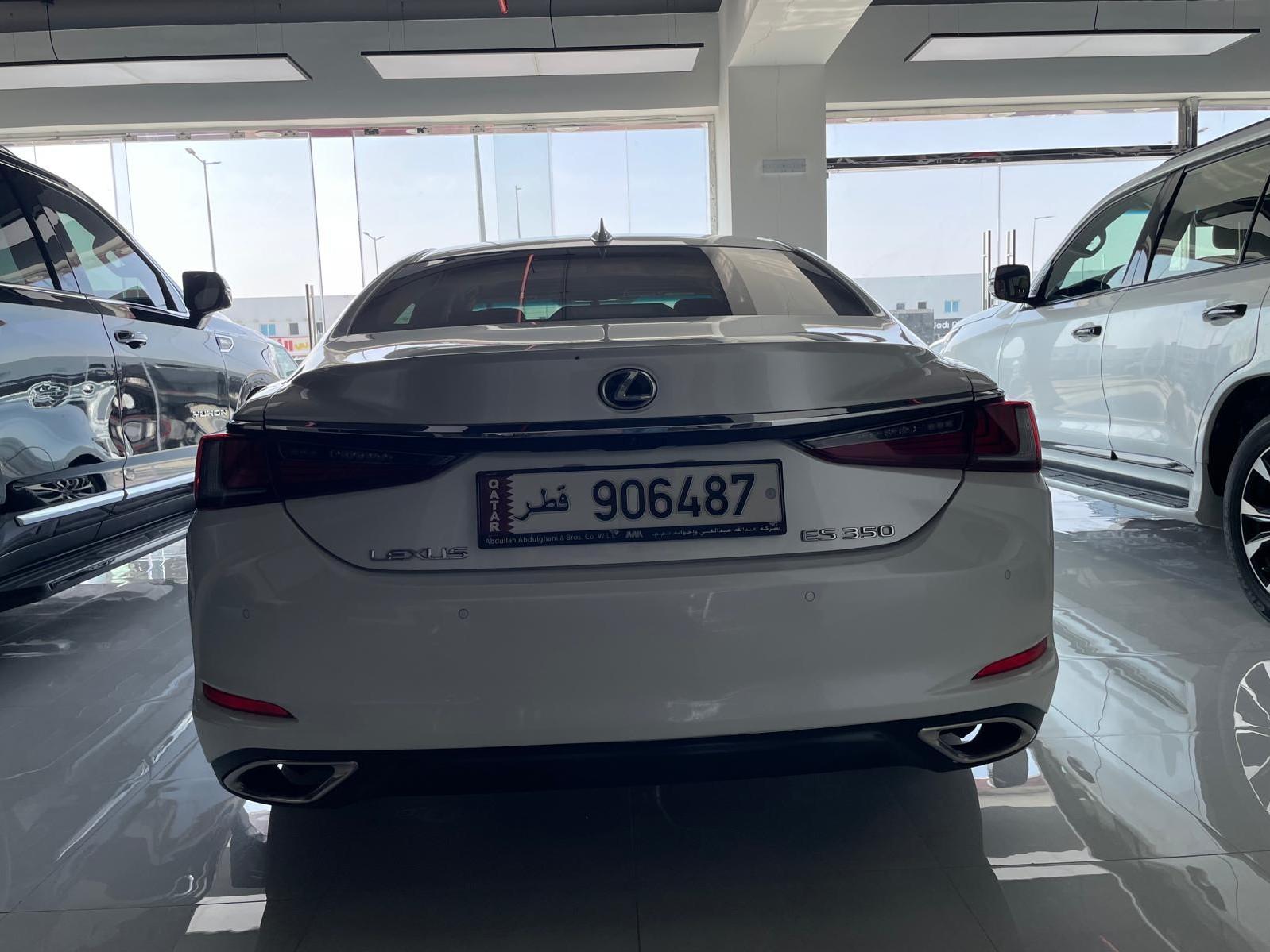 Lexus ES 350 2023 - Image 3