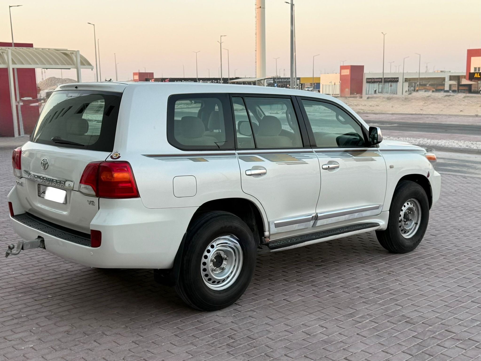Toyota Land Cruiser GX.R 2010 - Image 3