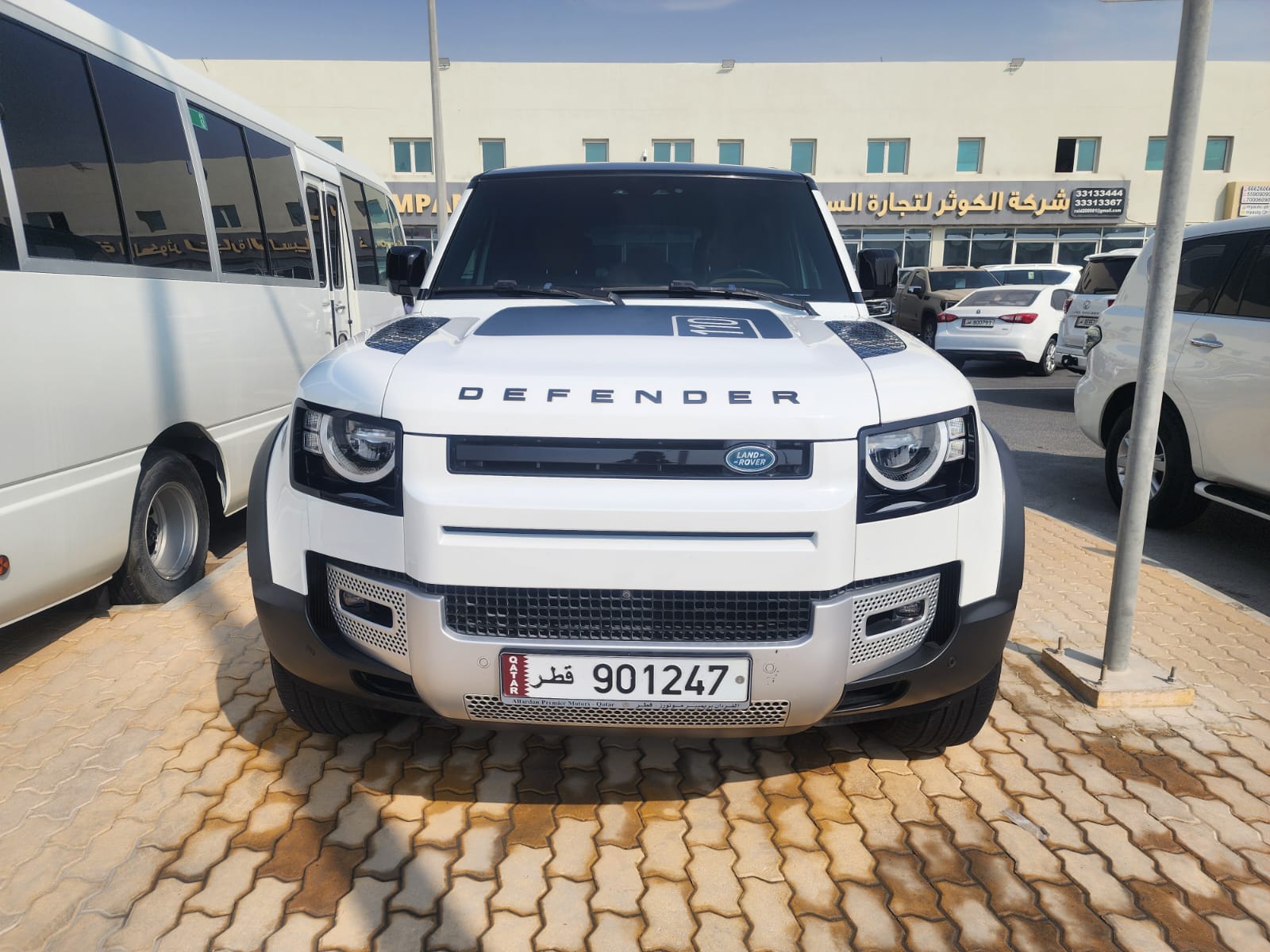 Land Rover Defender 2023