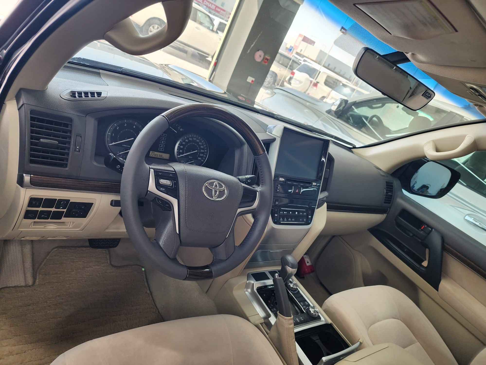 Toyota Land Cruiser GX.R 2019 - Image 4