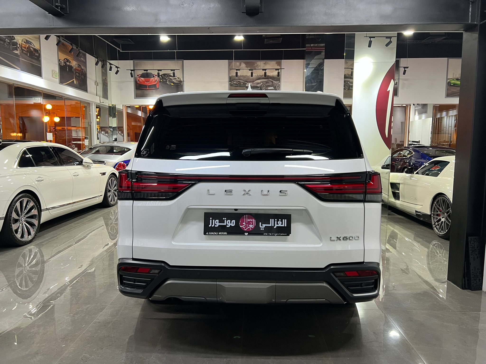 Lexus LX 600 VIP 2023 - Image 2