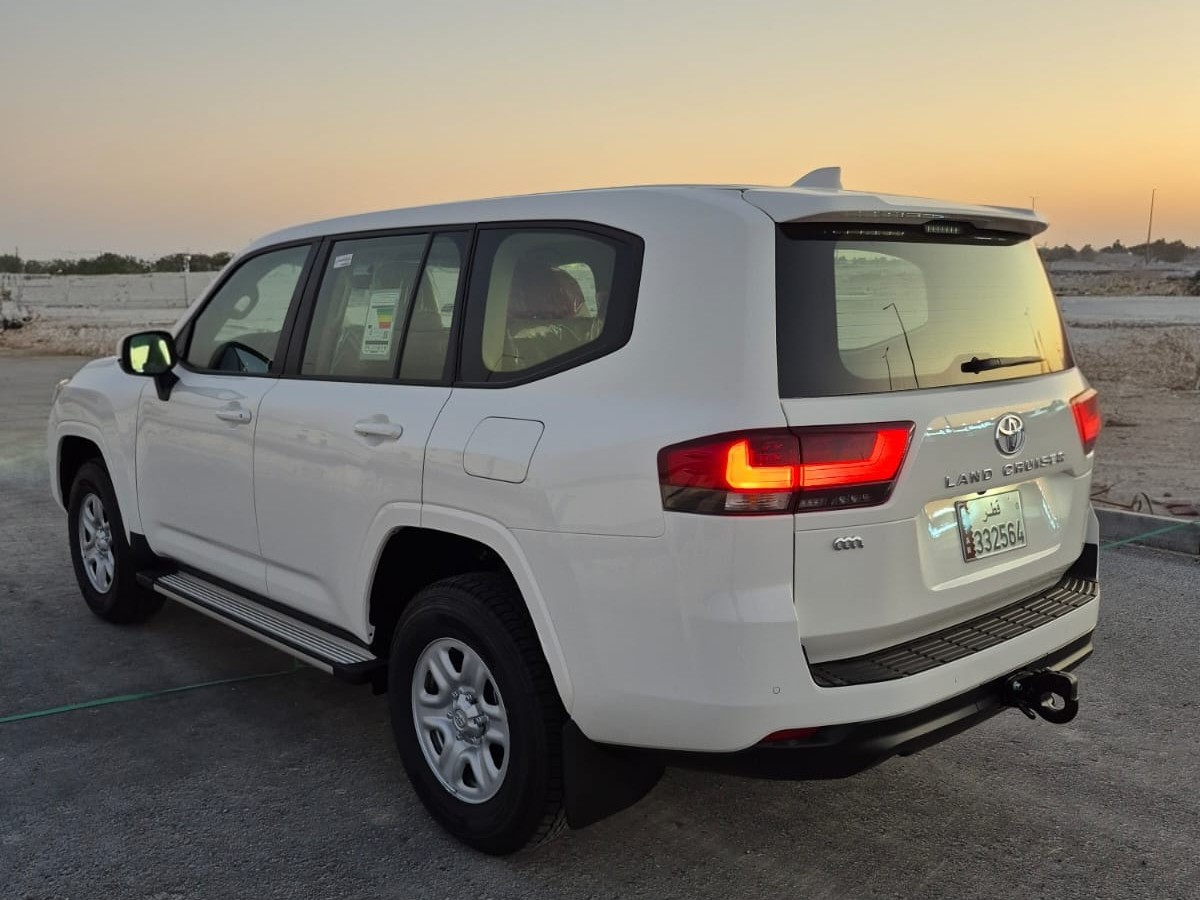 Toyota Land Cruiser GX 2025 - Image 2
