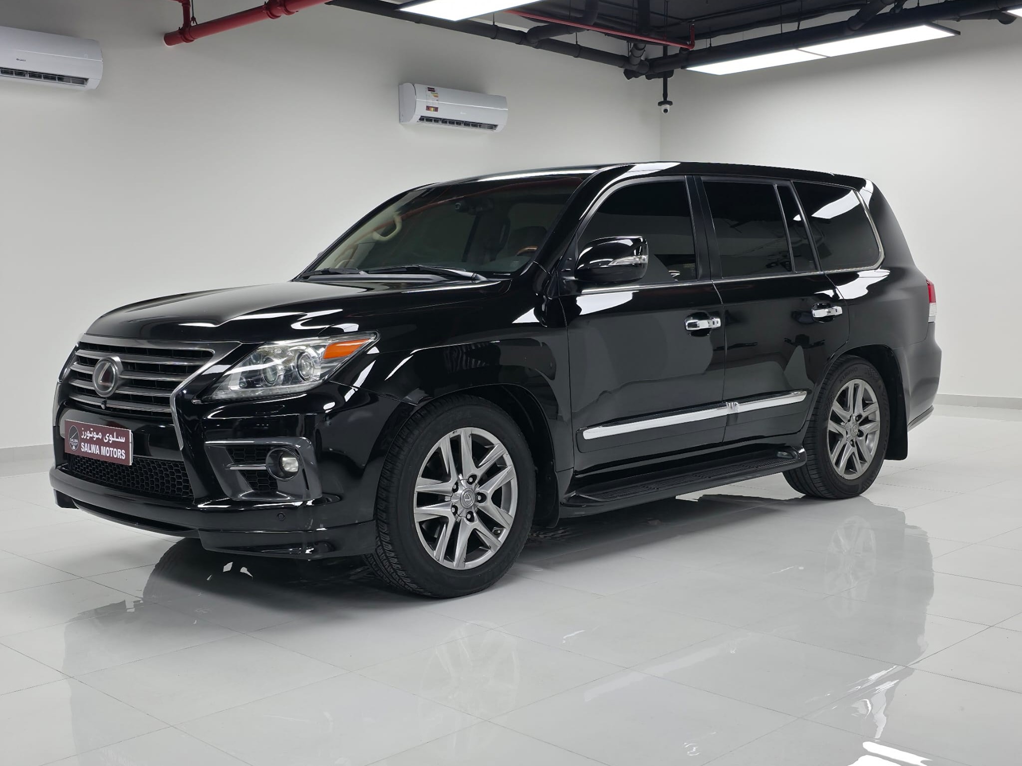 Lexus LX 570 S 2015 - Image 2