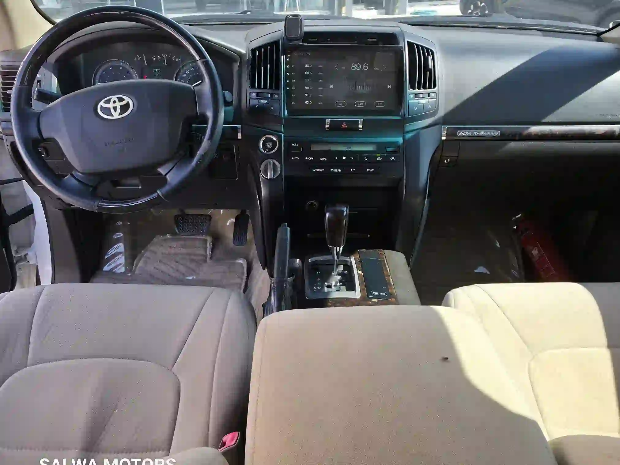 Toyota Land Cruiser GX.R 2011 - Image 4