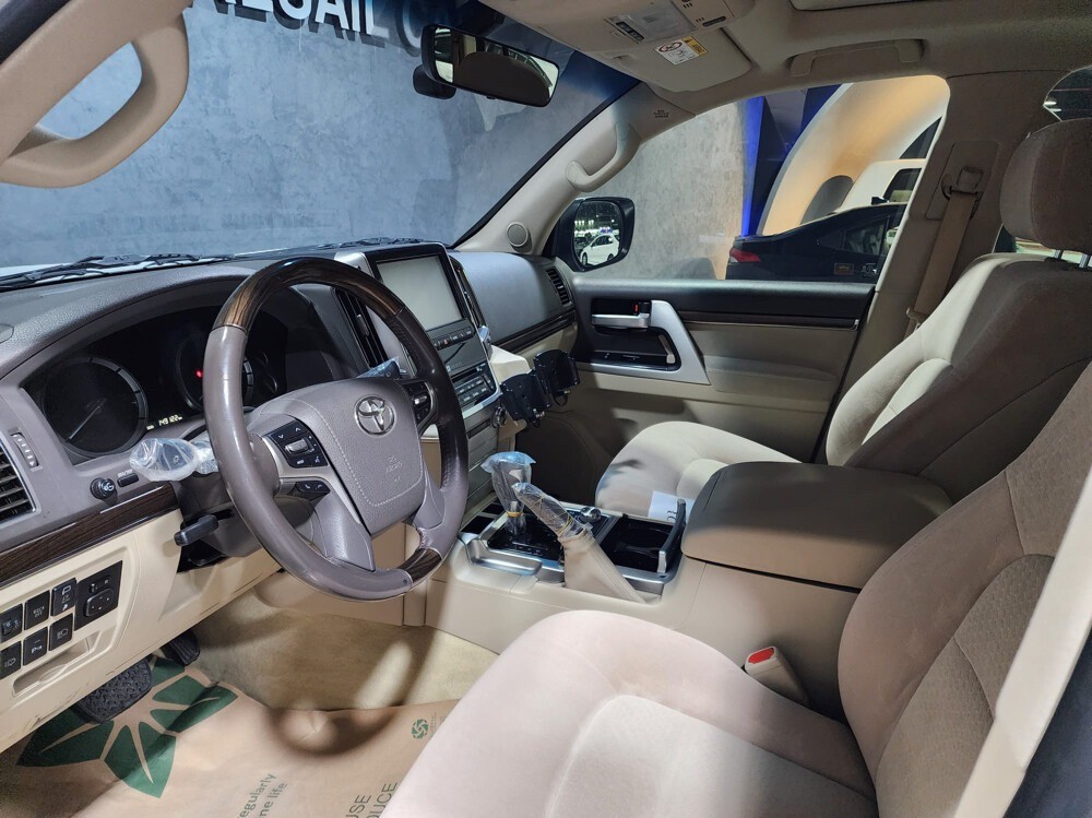 Toyota Land Cruiser VX.R 2020 - Image 4
