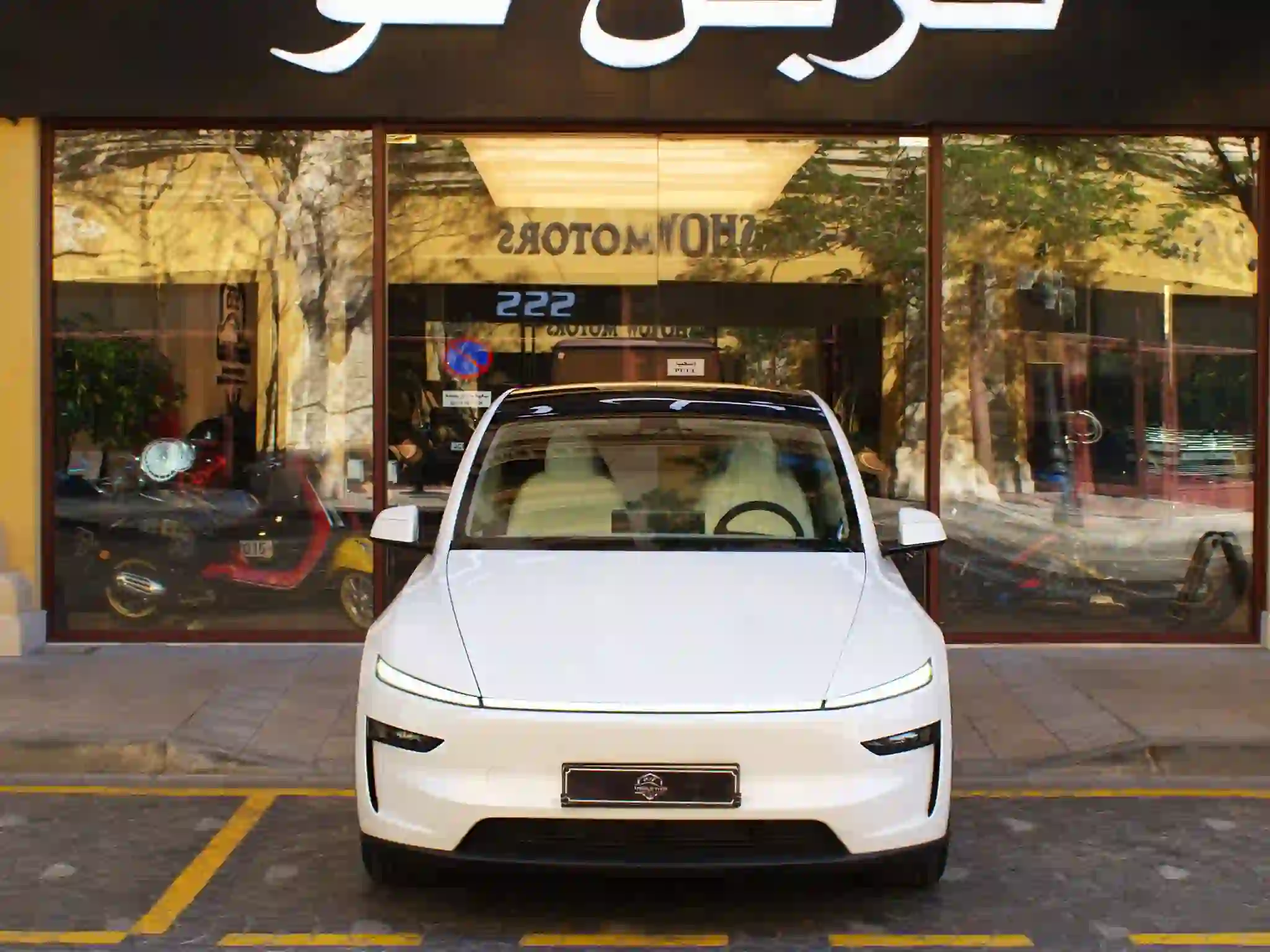 Tesla Model Y Long Range 2025 - Image 2