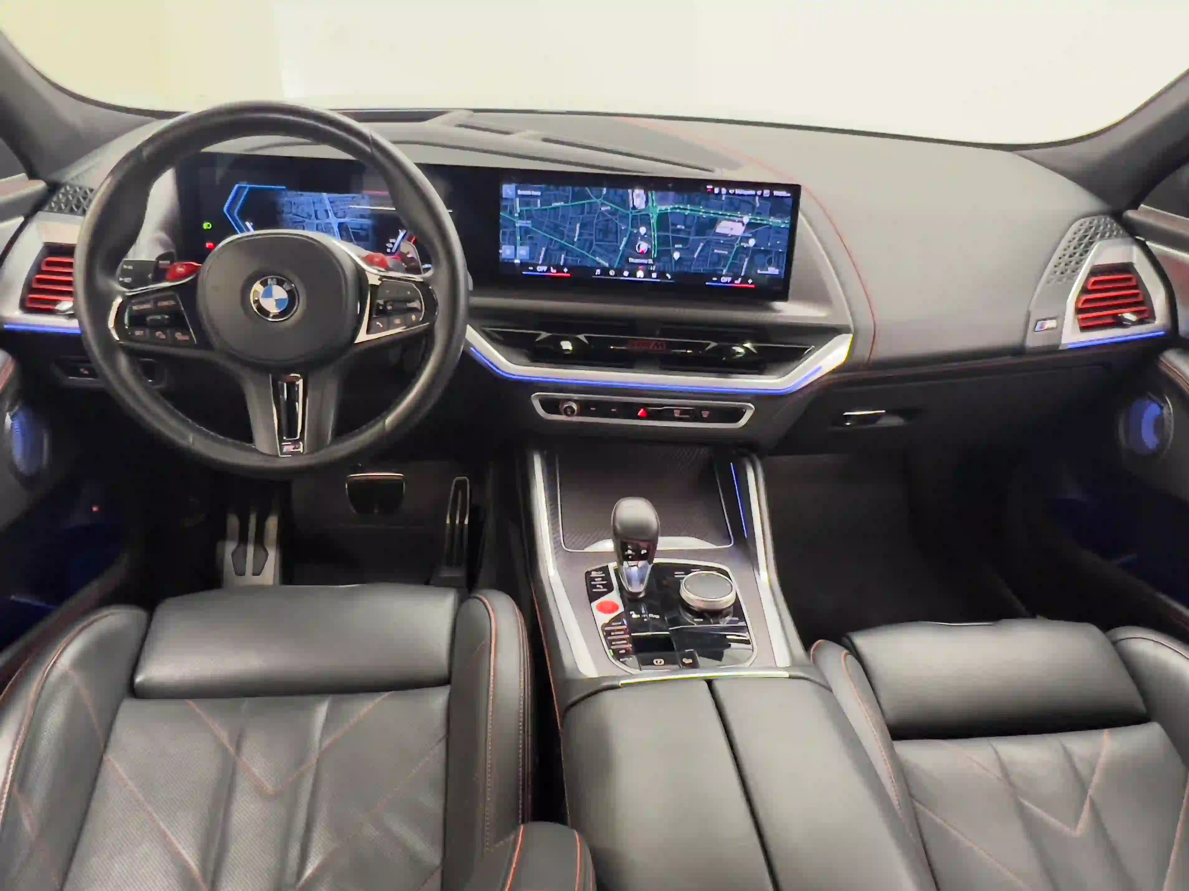BMW XM 2024 - Image 4