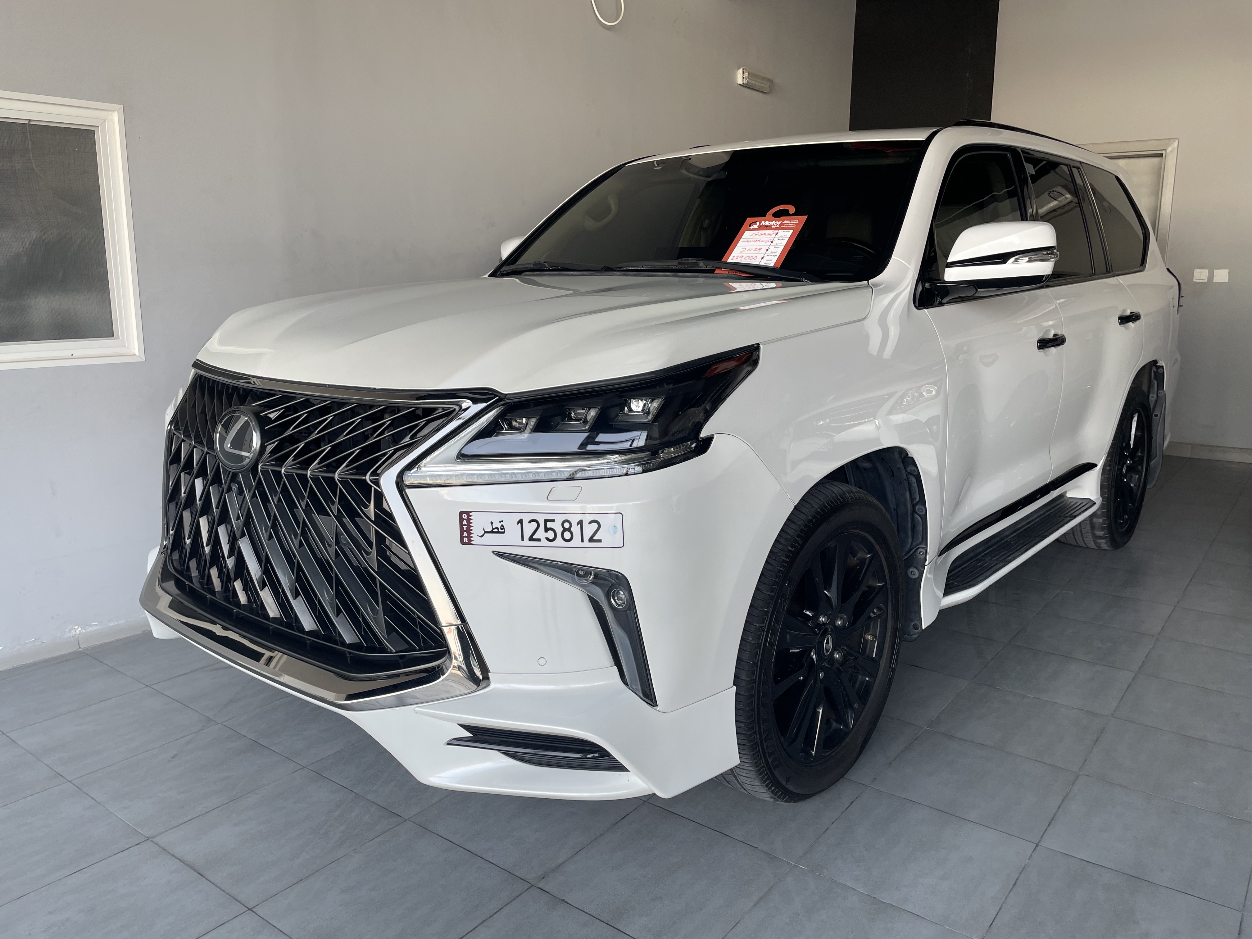 لكزس ال اكس 570 اس بلاك ادشن  2019 - Image 1