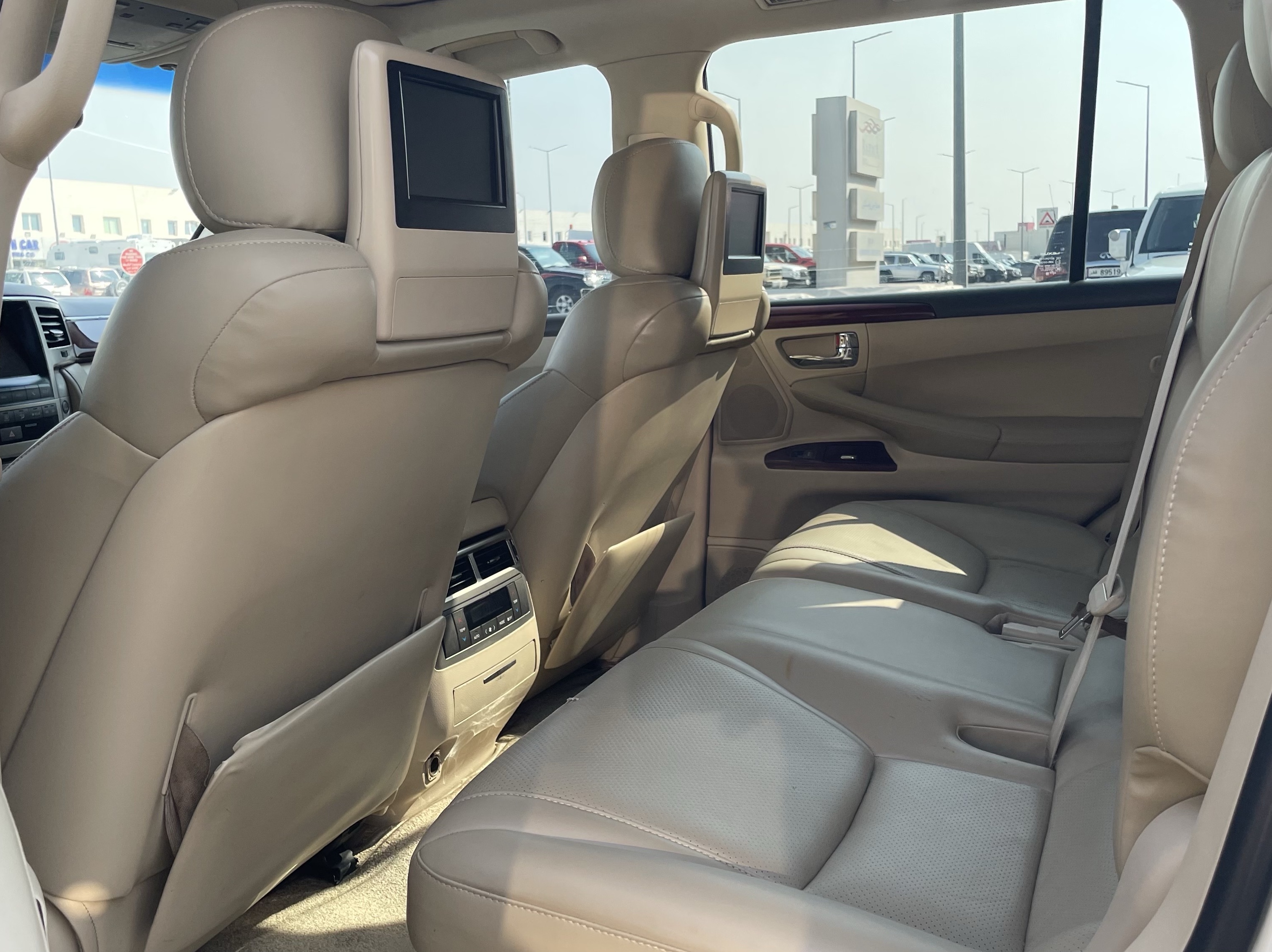 Lexus LX 570 2012 - Image 4