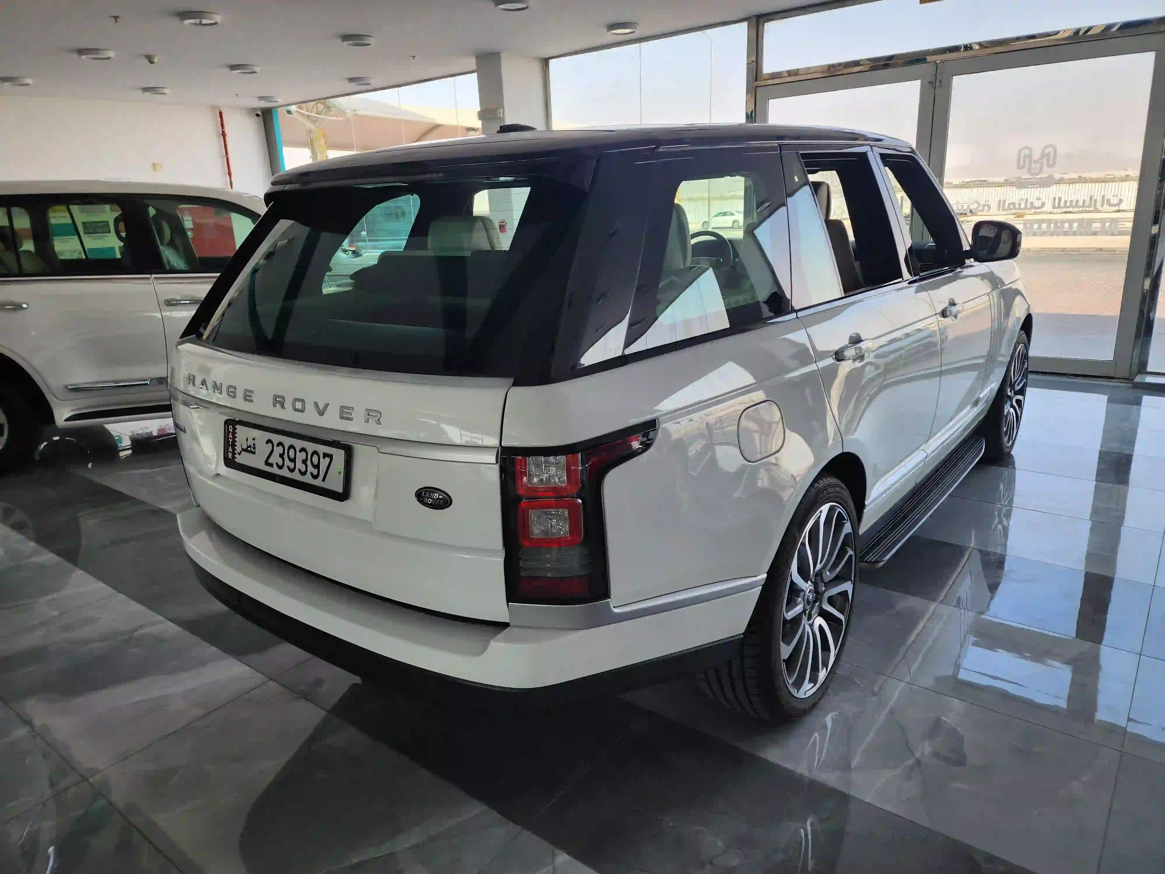 Land Rover Range Rover Vogue Autobiography 2014 - Image 2