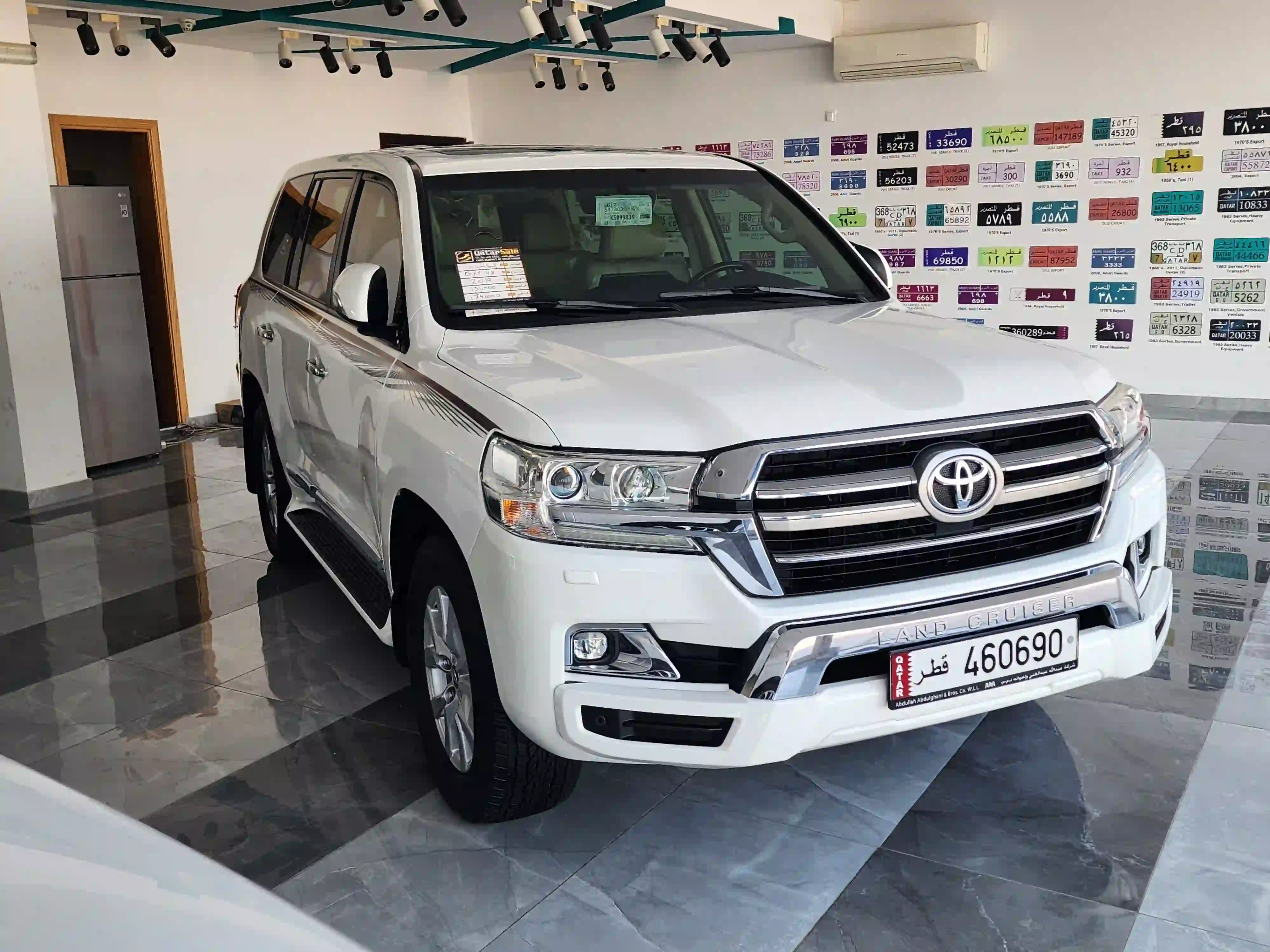 Toyota Land Cruiser VX.R 2019 - Image 2
