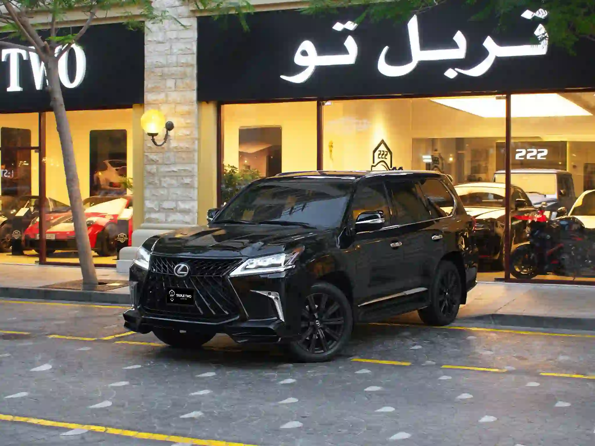 لكزس ال اكس 570 2013 - Image 3