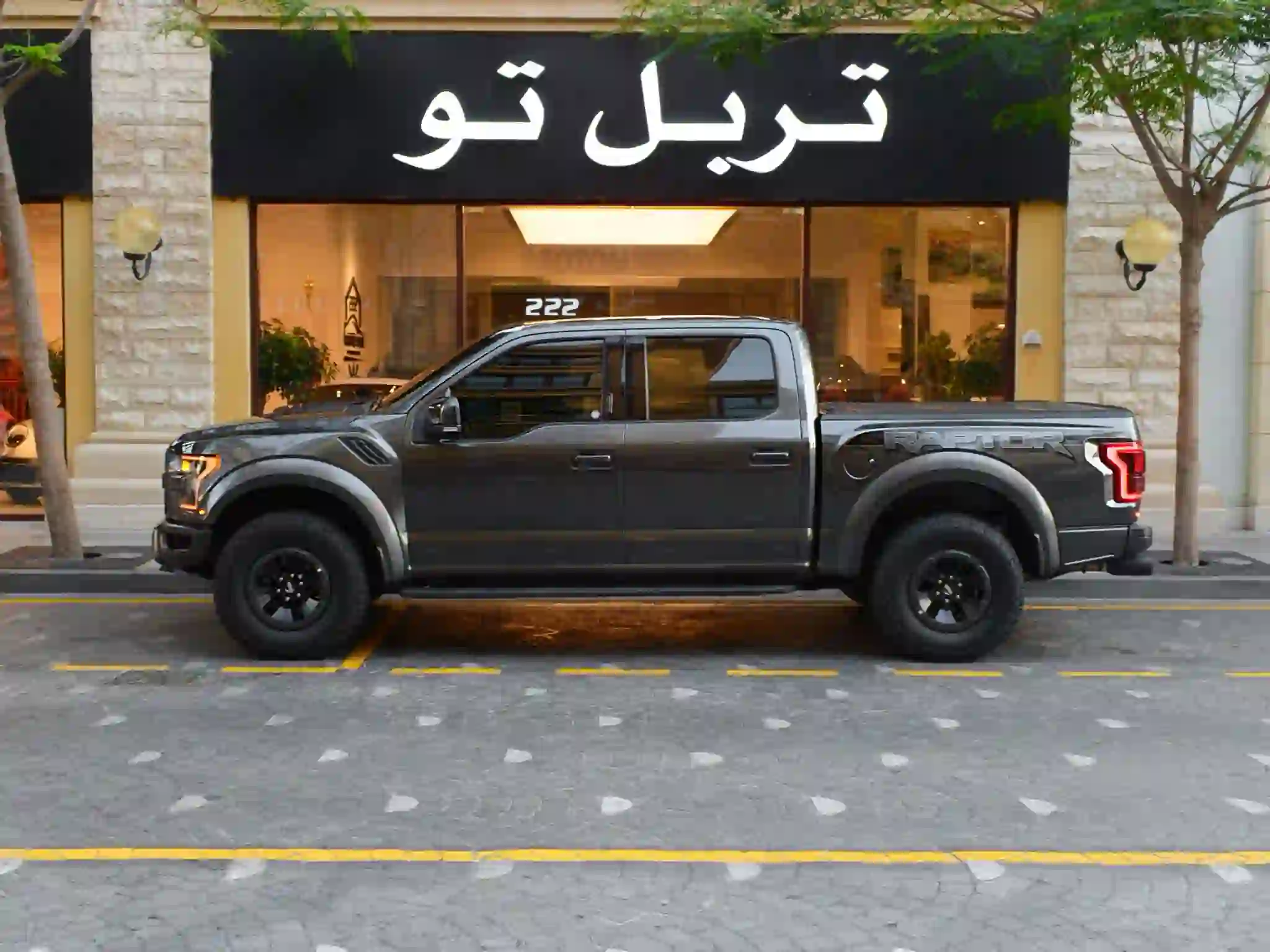 Ford Raptor f 150 2018 - Image 3