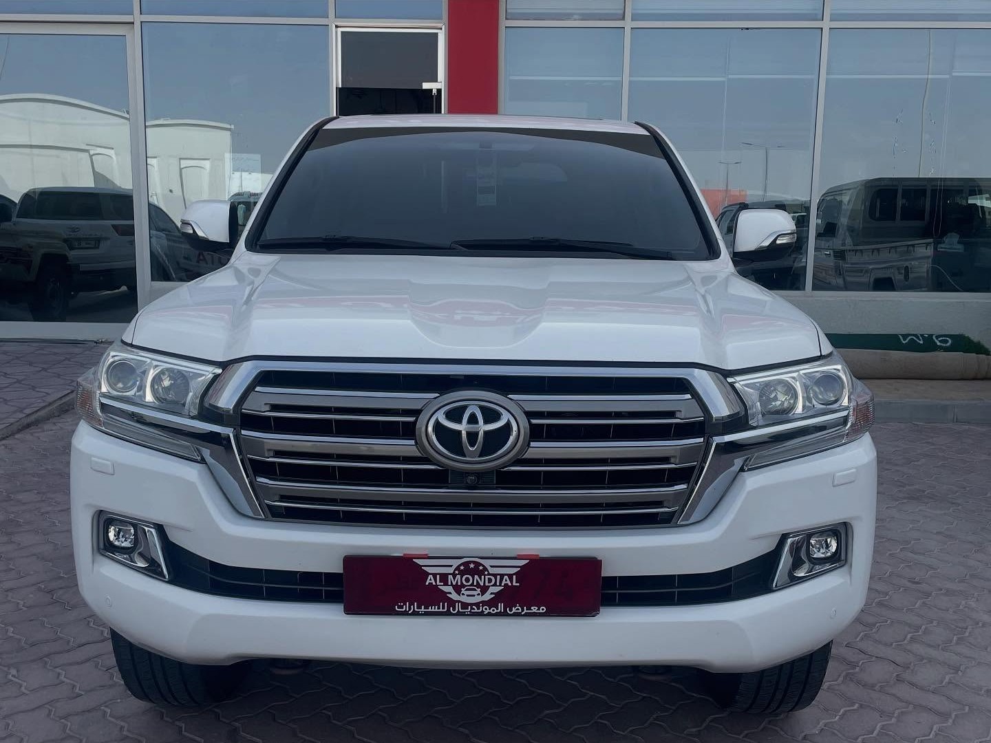 Toyota Land Cruiser VX.R 2019 - Image 2