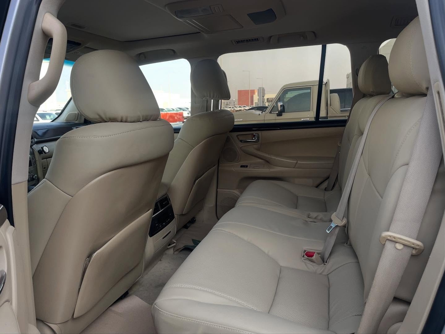 Lexus LX 570 2008 - Image 2