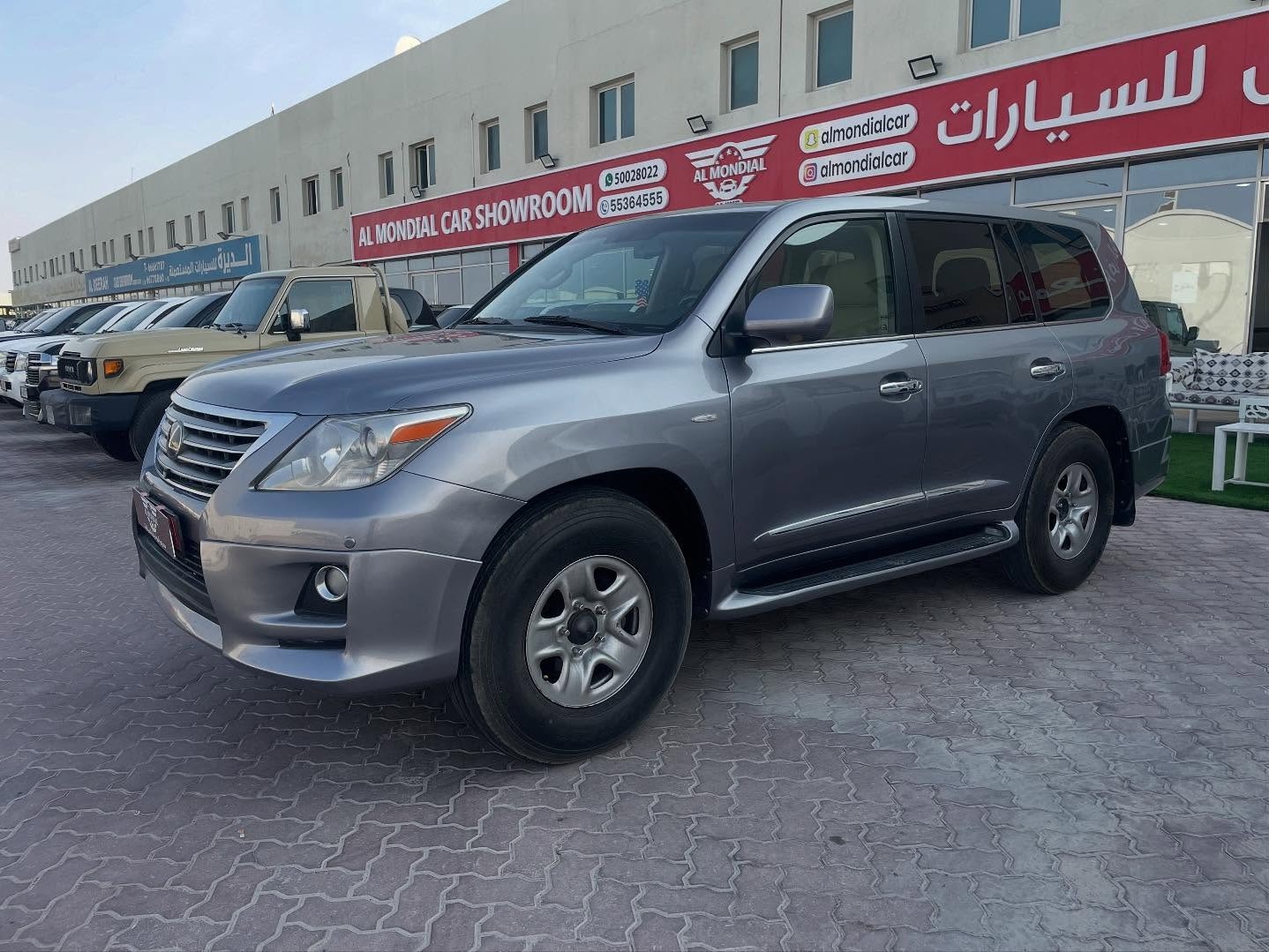 Lexus LX 570 2008 - Image 3