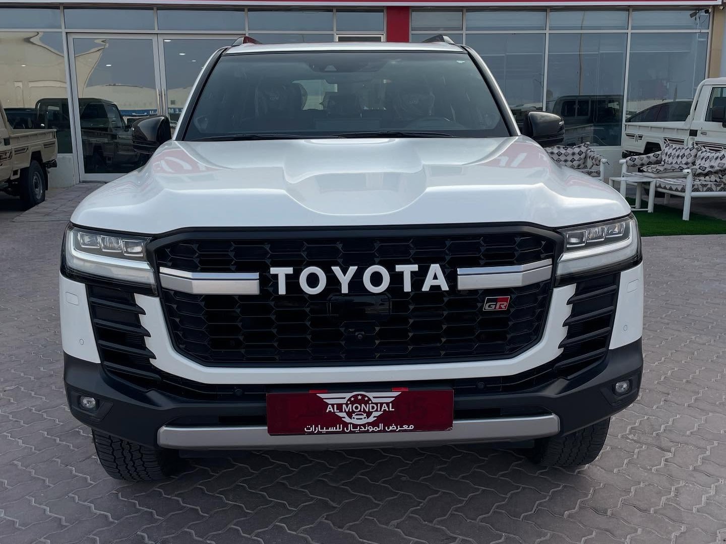 Toyota Land Cruiser G/R 2023 - Image 4