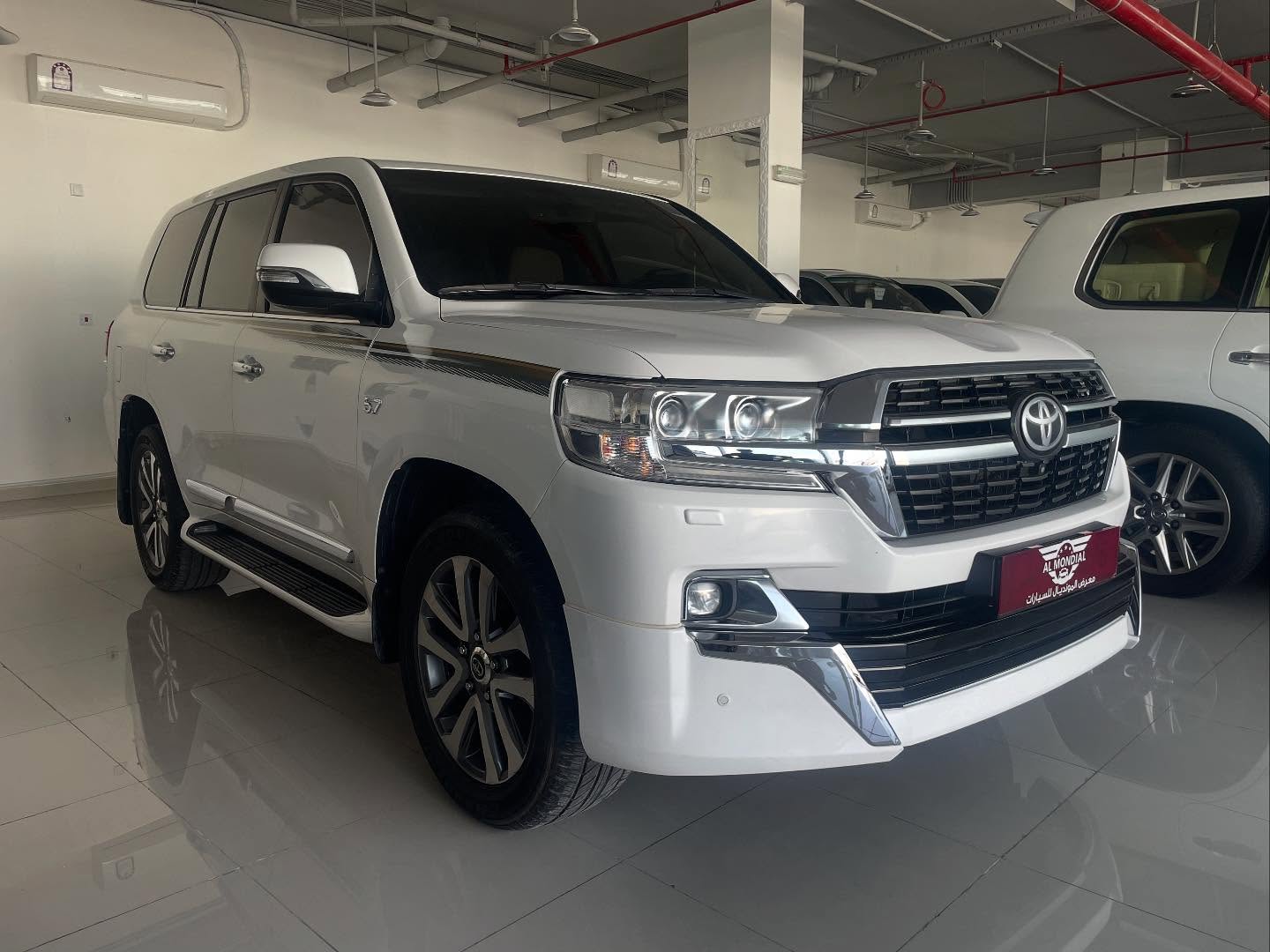 Toyota Land Cruiser VX.R 2019 - Image 1