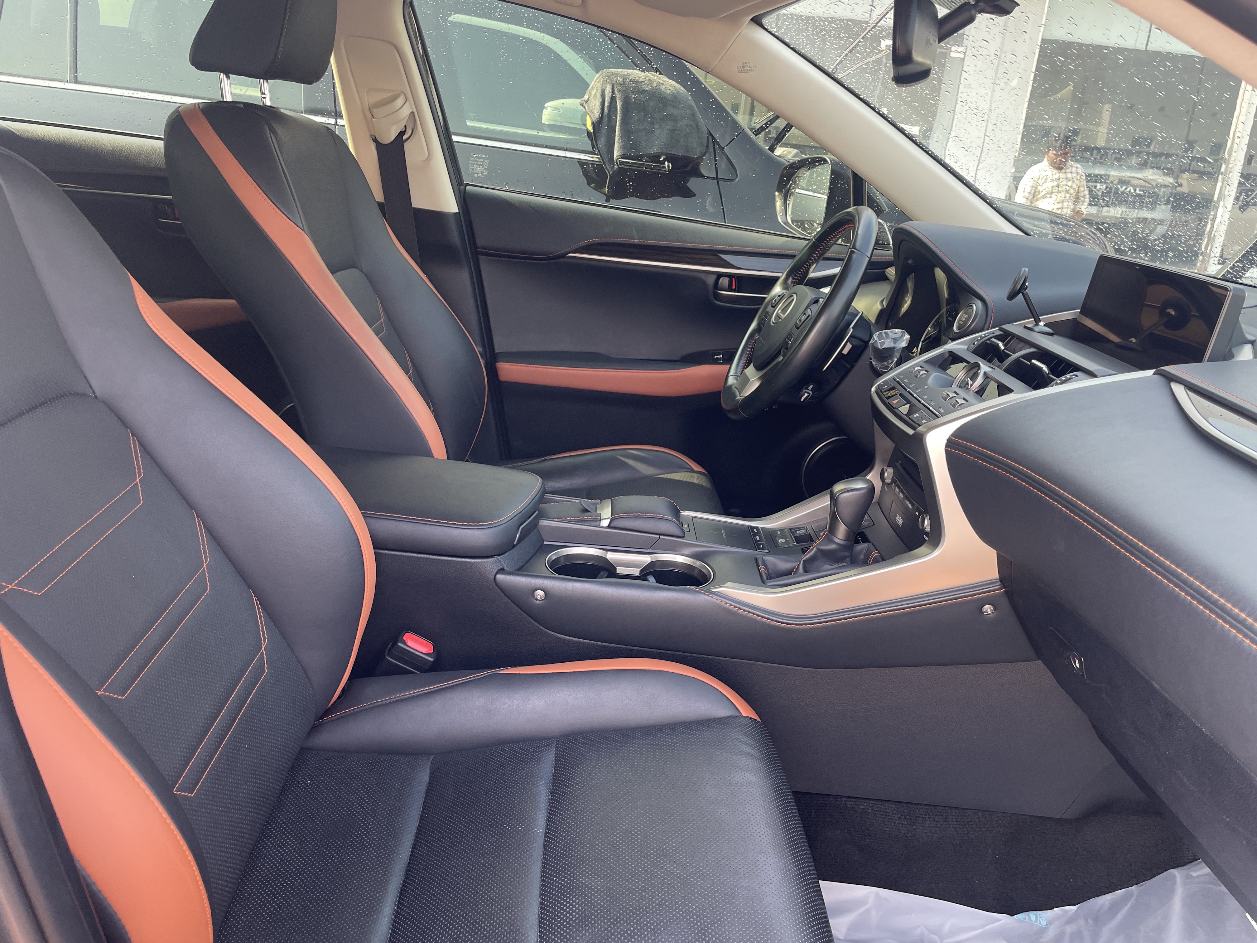 Lexus NX 350 2020 - Image 4