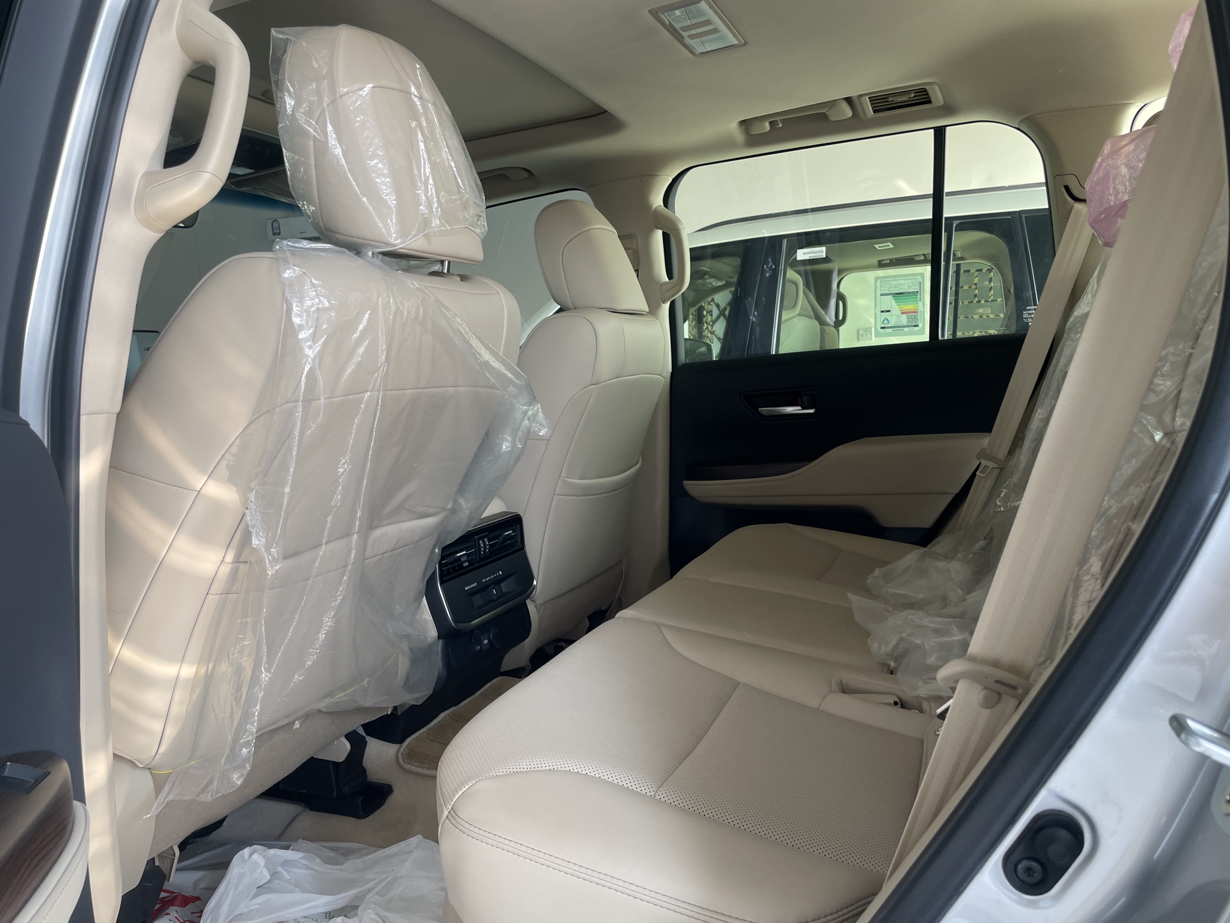 Toyota Land Cruiser GX.R 2024 - Image 4