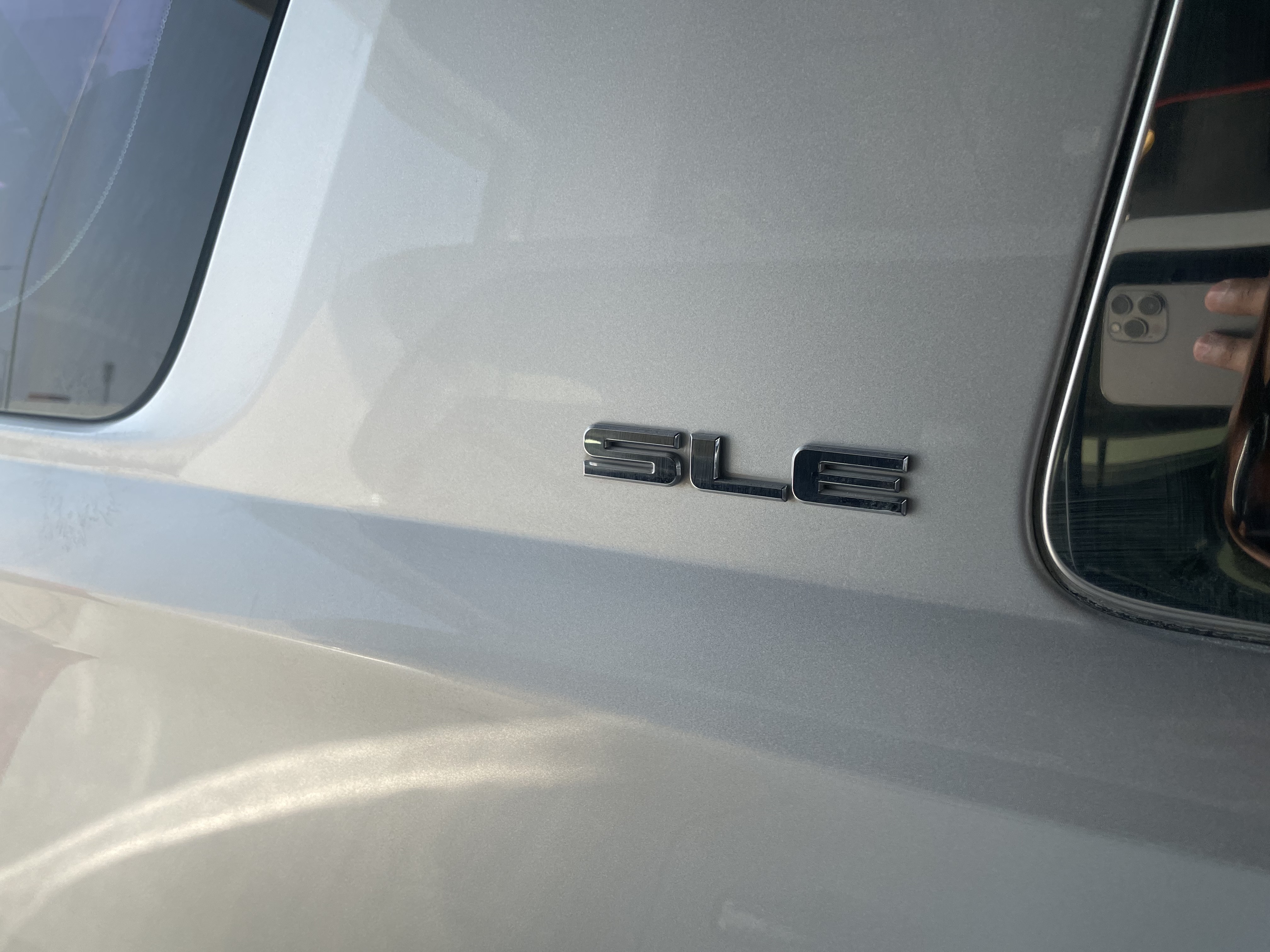 GMC Yukon SLE 2018 - Image 3