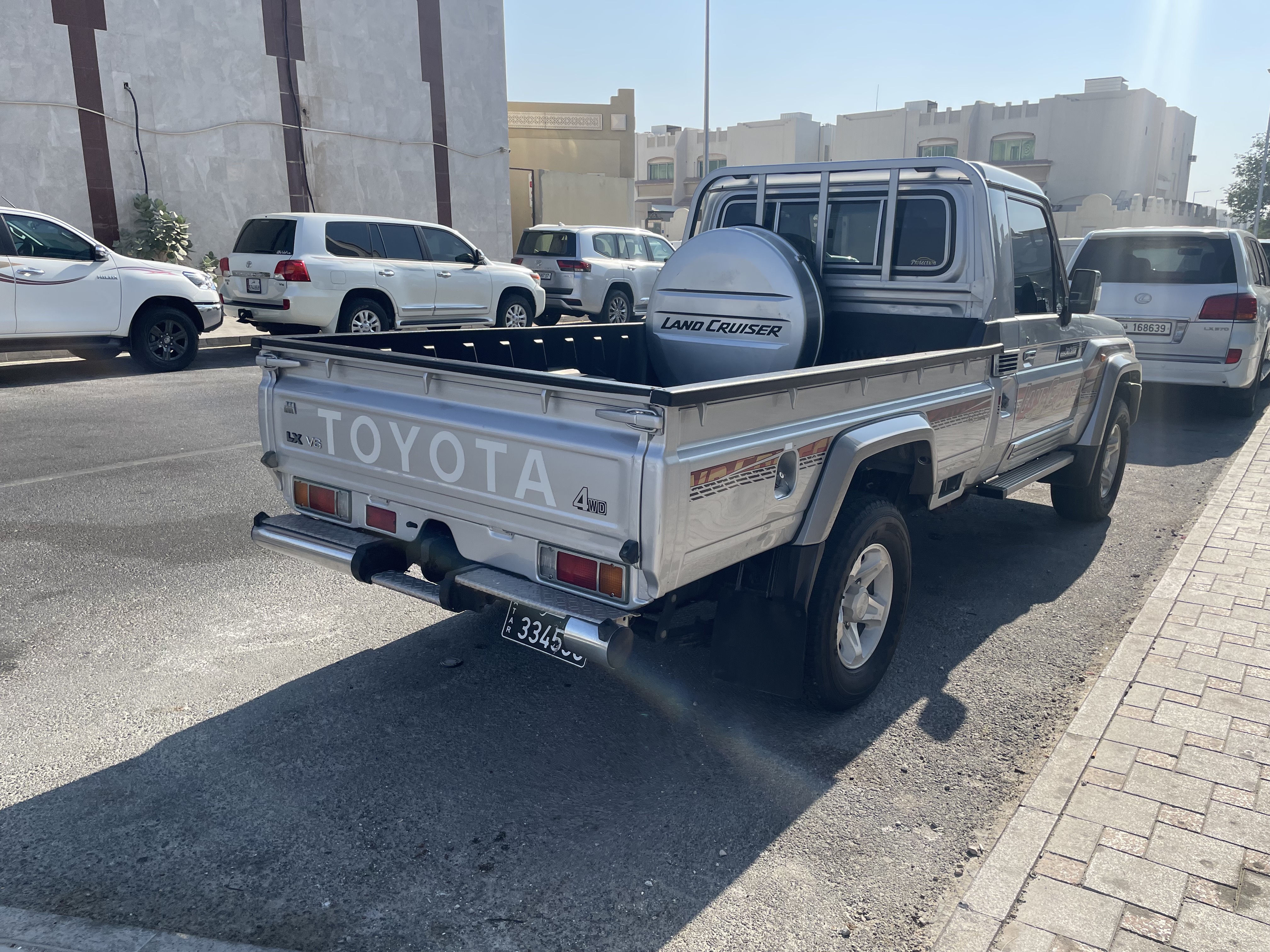 Toyota Land Cruiser LX 2022 - Image 3