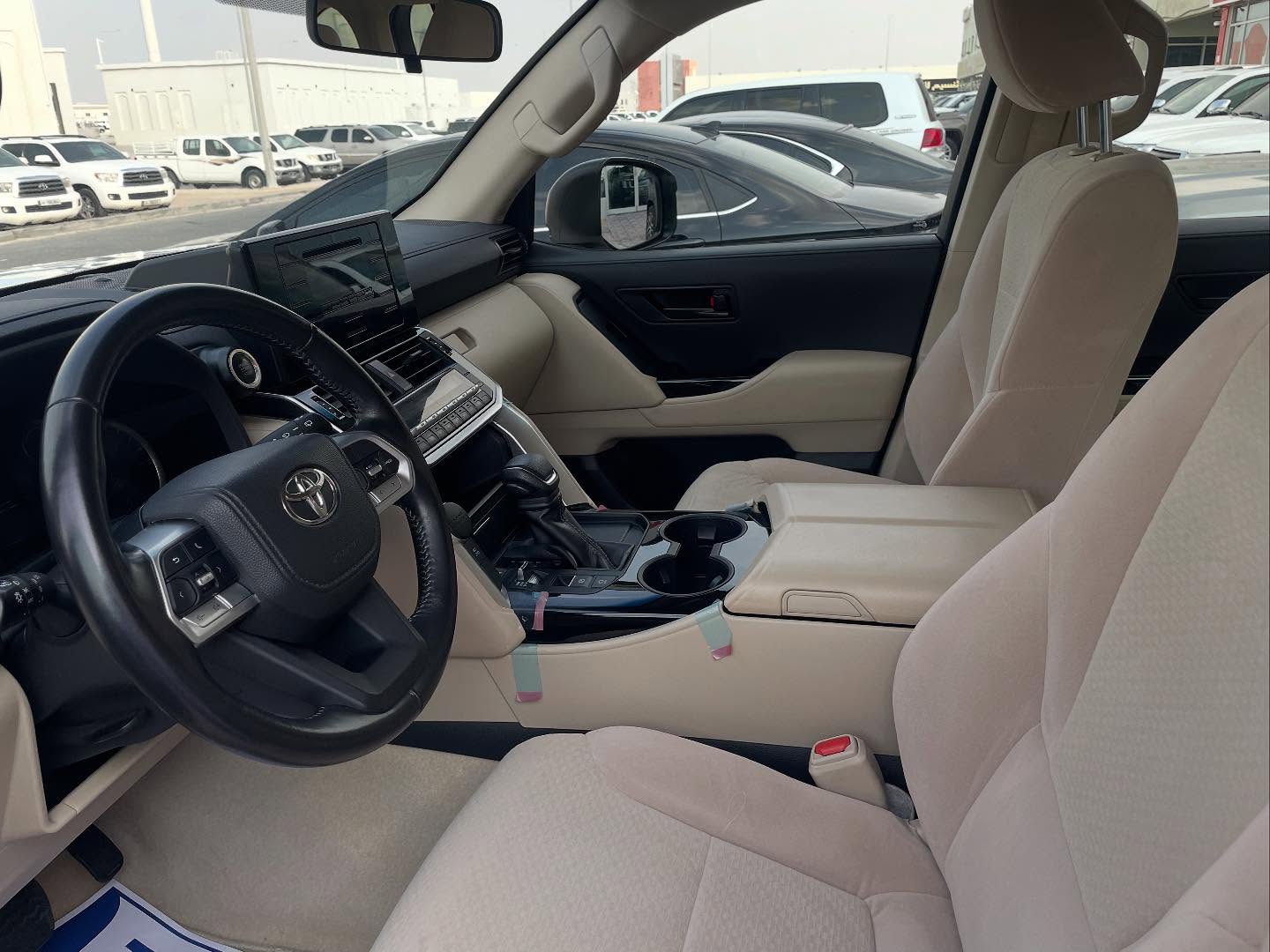 Toyota Land Cruiser GX 2022 - Image 2