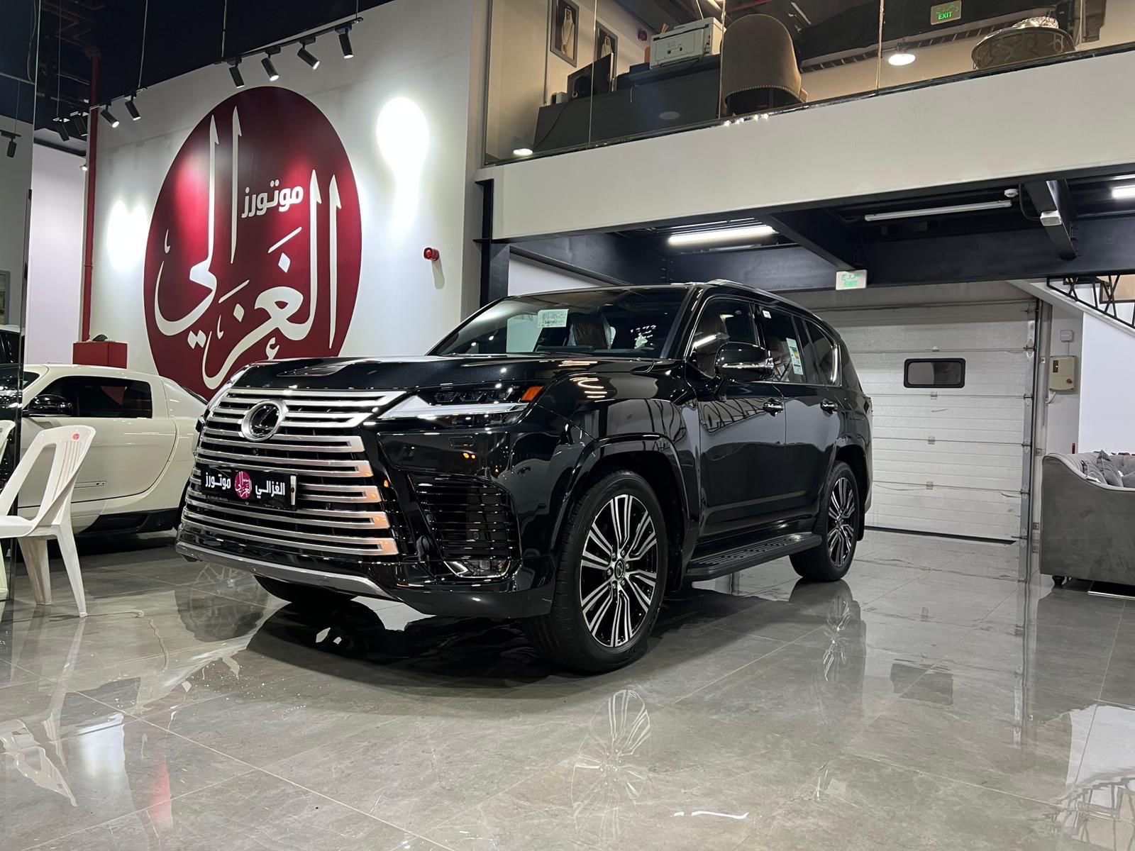 Lexus LX 600 Luxury  2025 - Image 1