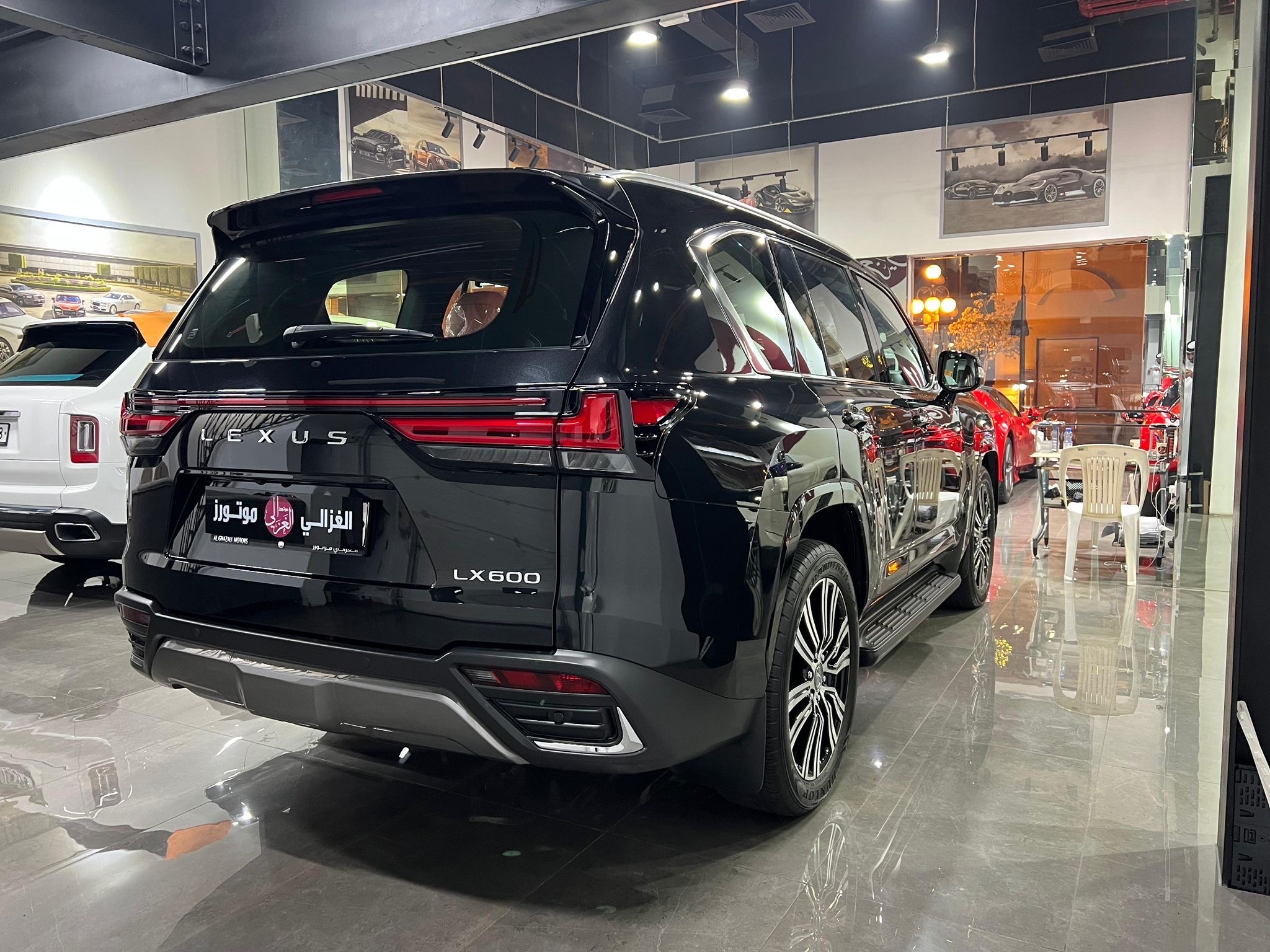 Lexus LX 600 Luxury  2025 - Image 3
