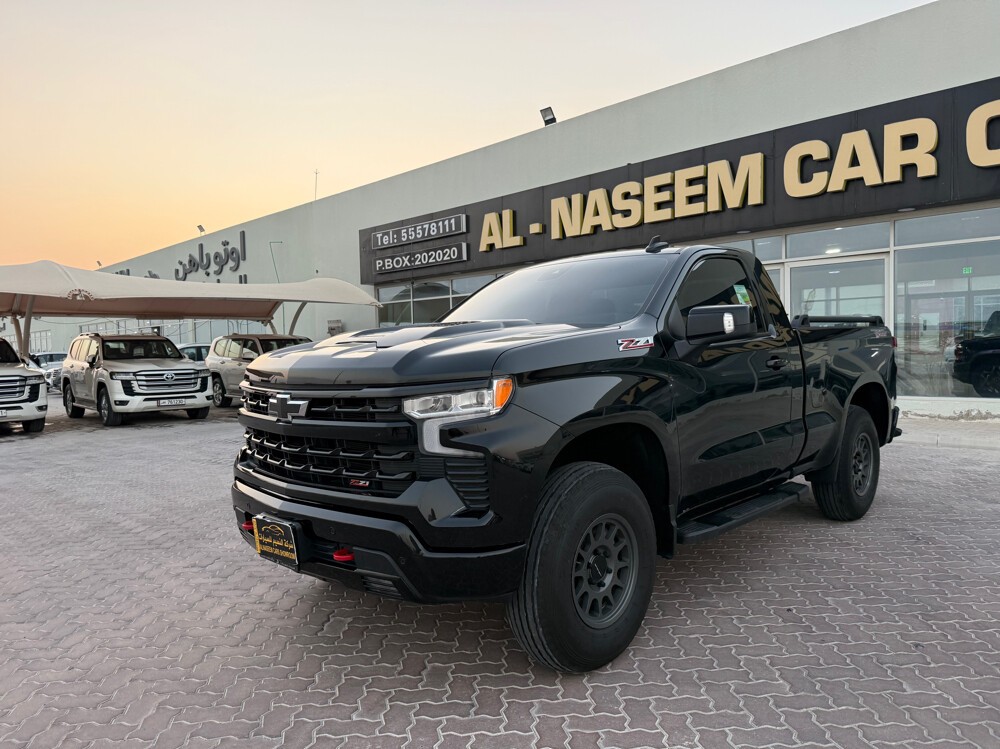Chevrolet Silverado 2024 - Image 1