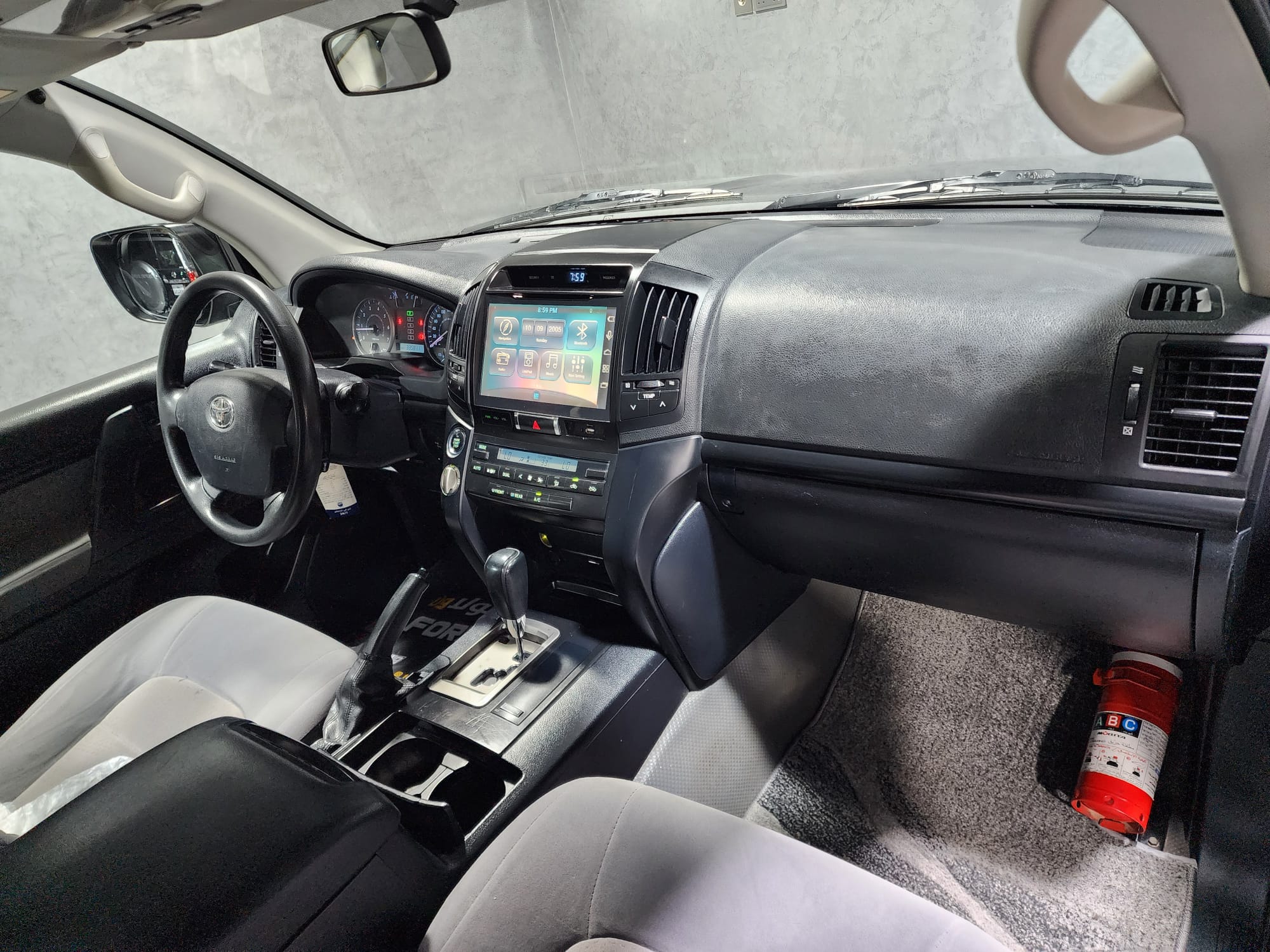 Toyota Land Cruiser G standard - Image 4