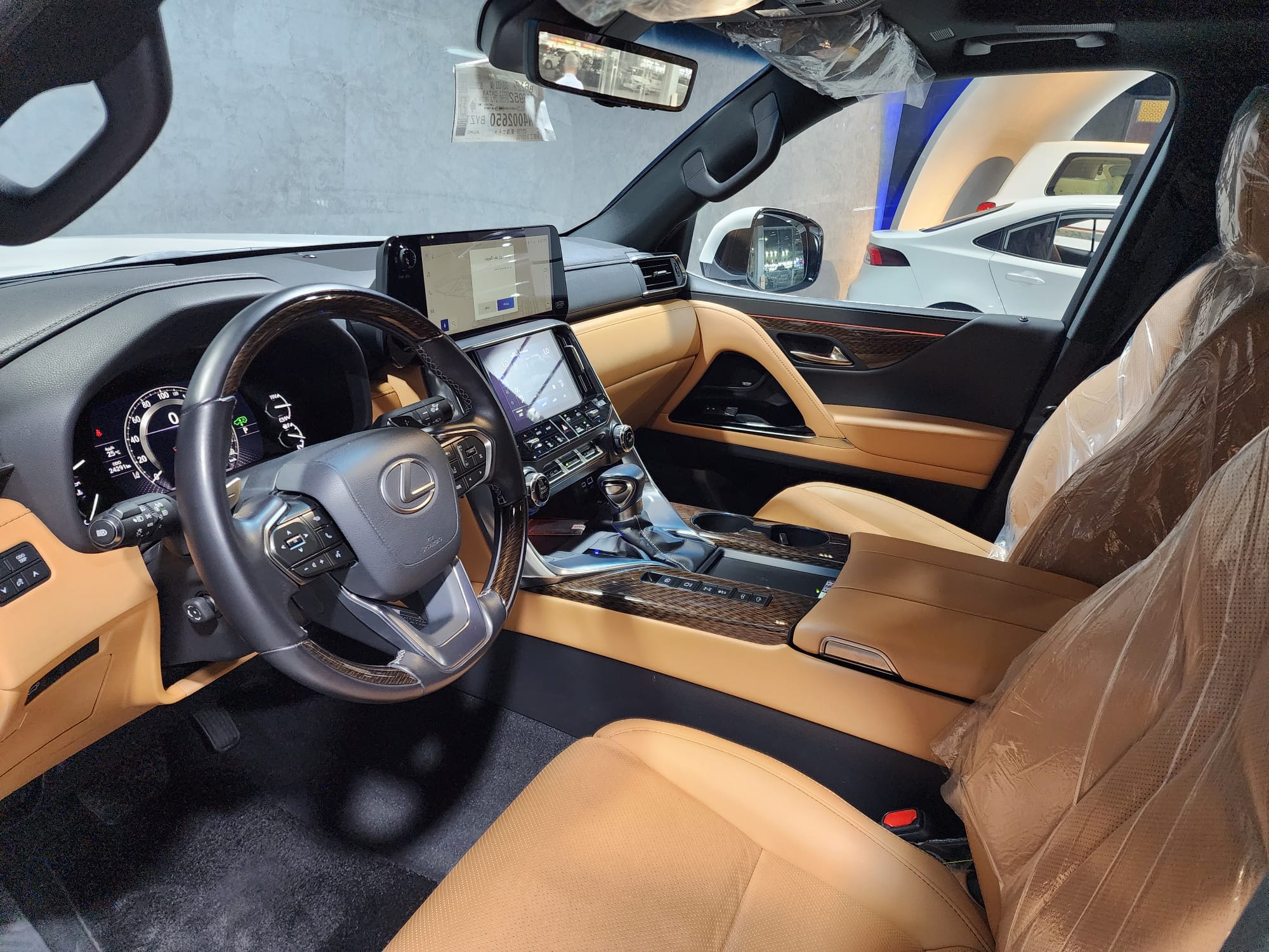 Lexus LX 600 Luxury  2022 - Image 3