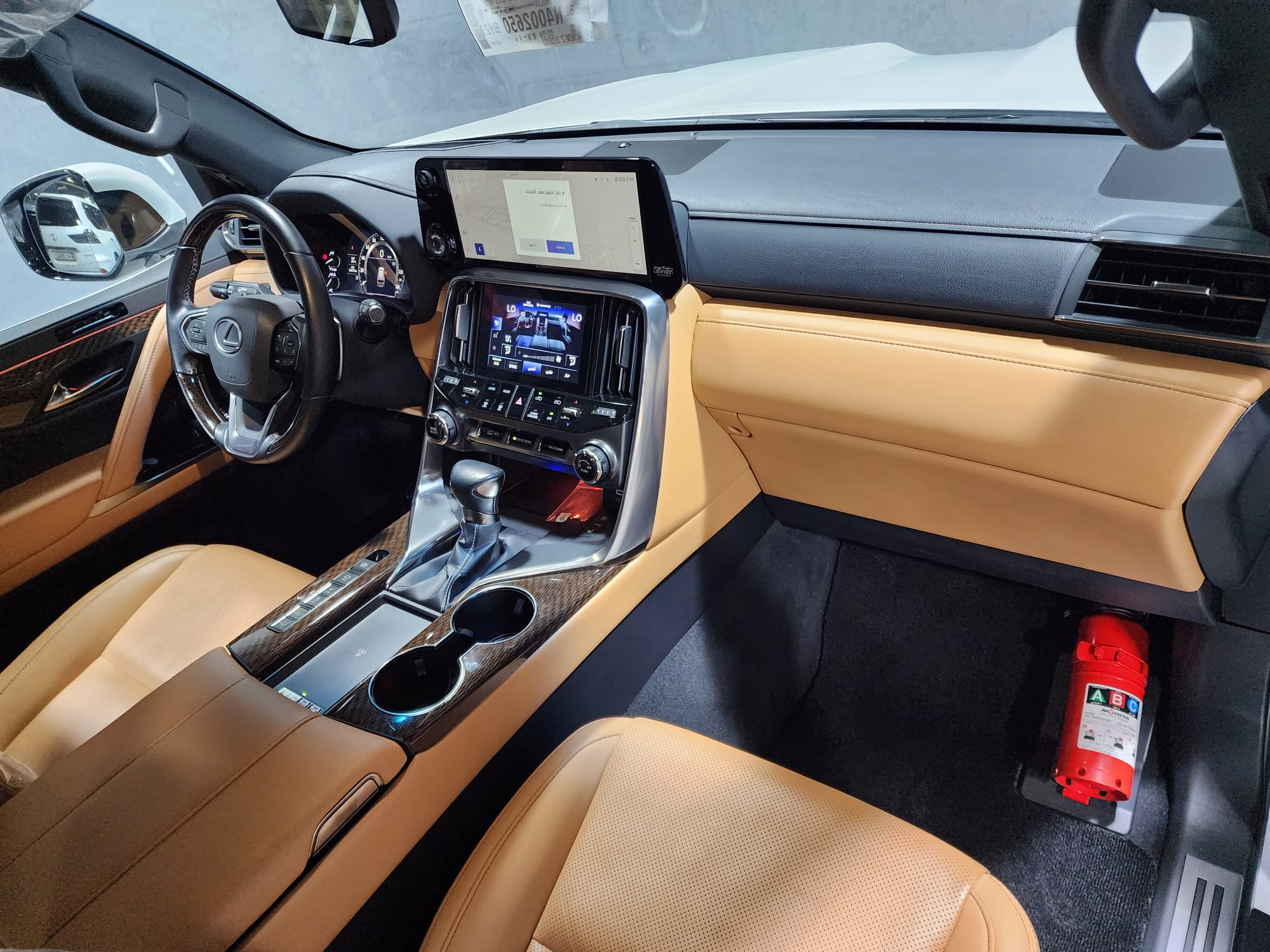 Lexus LX 600 Luxury  2022 - Image 4