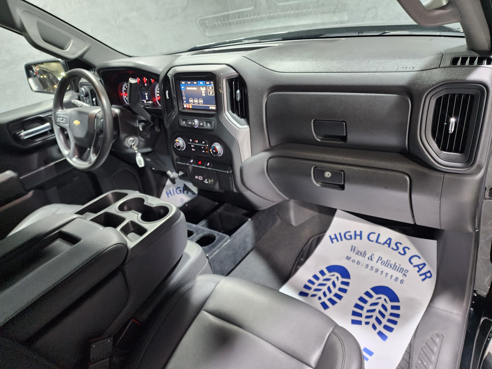 Chevrolet Silverado - Image 2