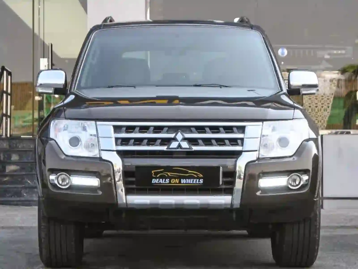 Mitsubishi Pajero 2020
