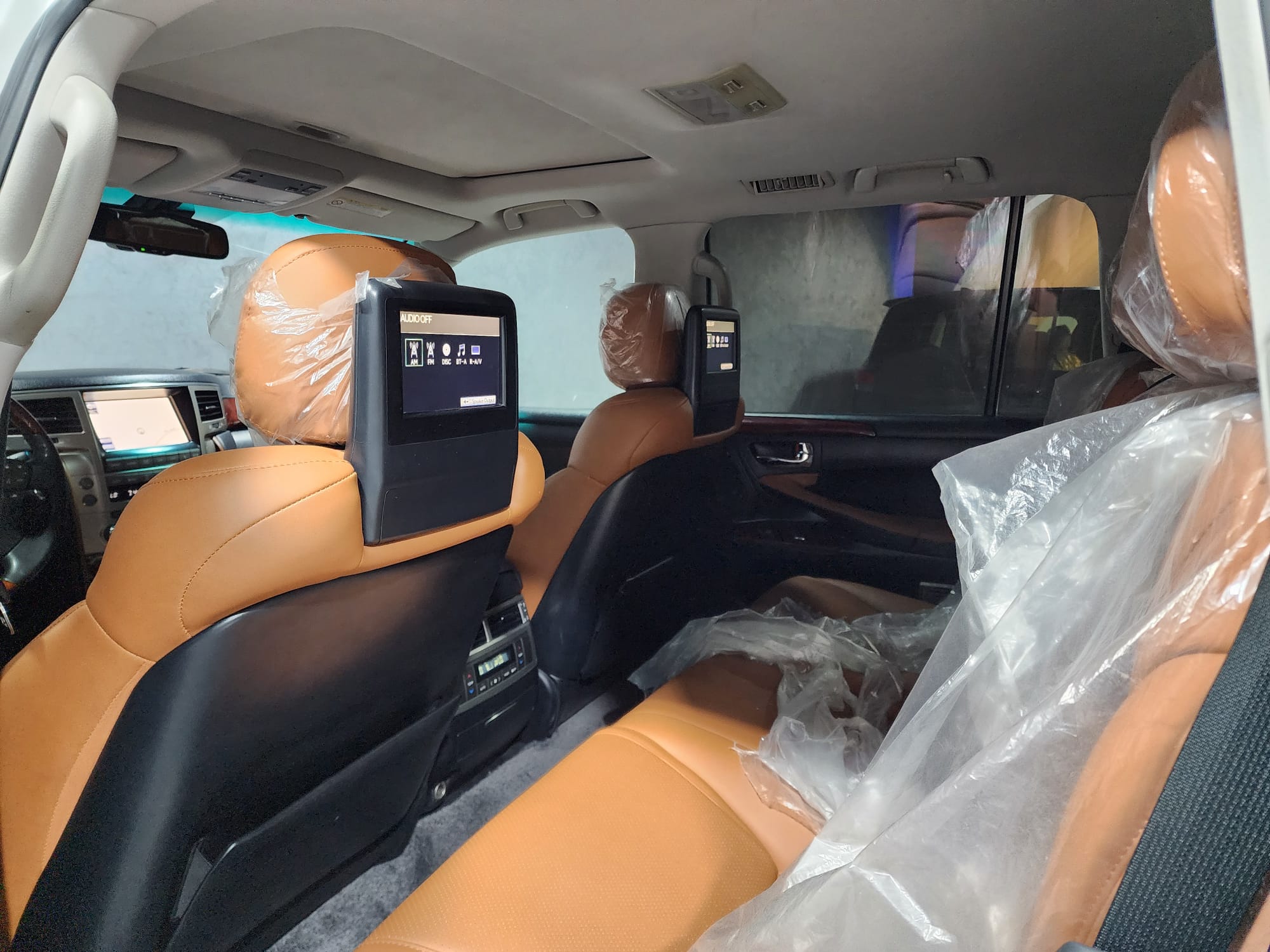 Lexus LX 570 - Image 3