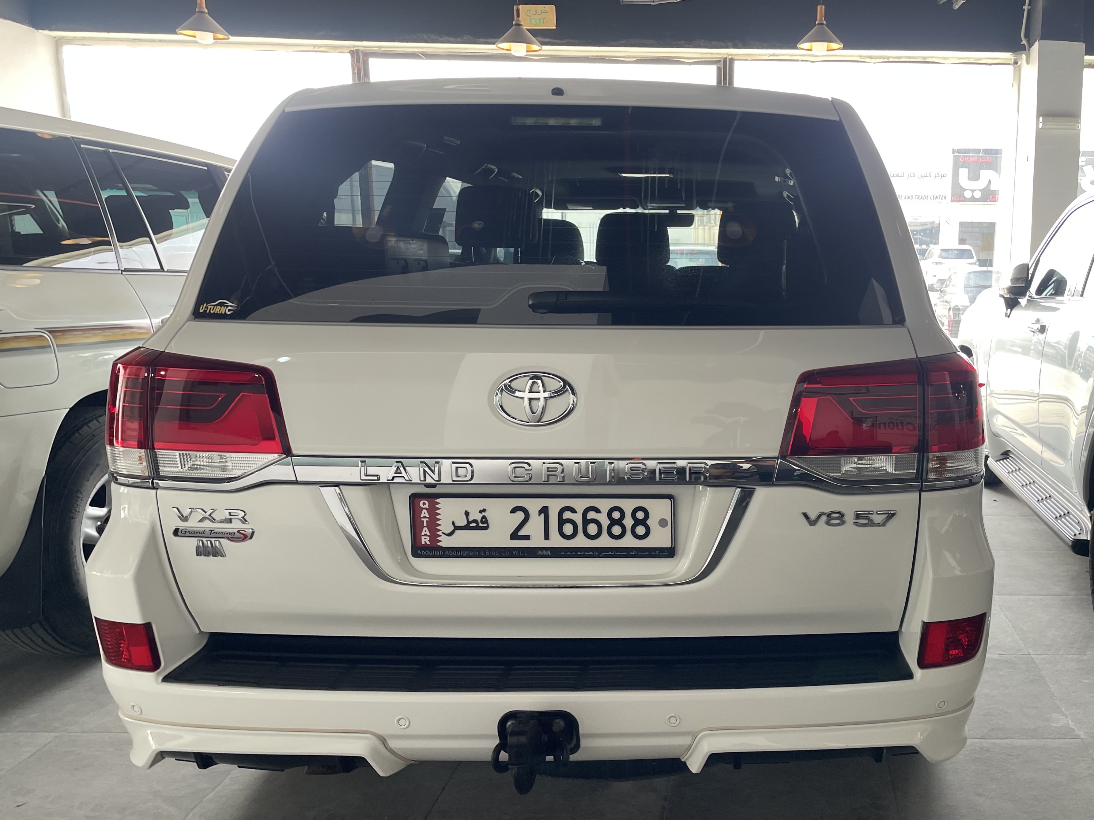 Toyota Land Cruiser VXR Grand Touring 2020 - Image 3