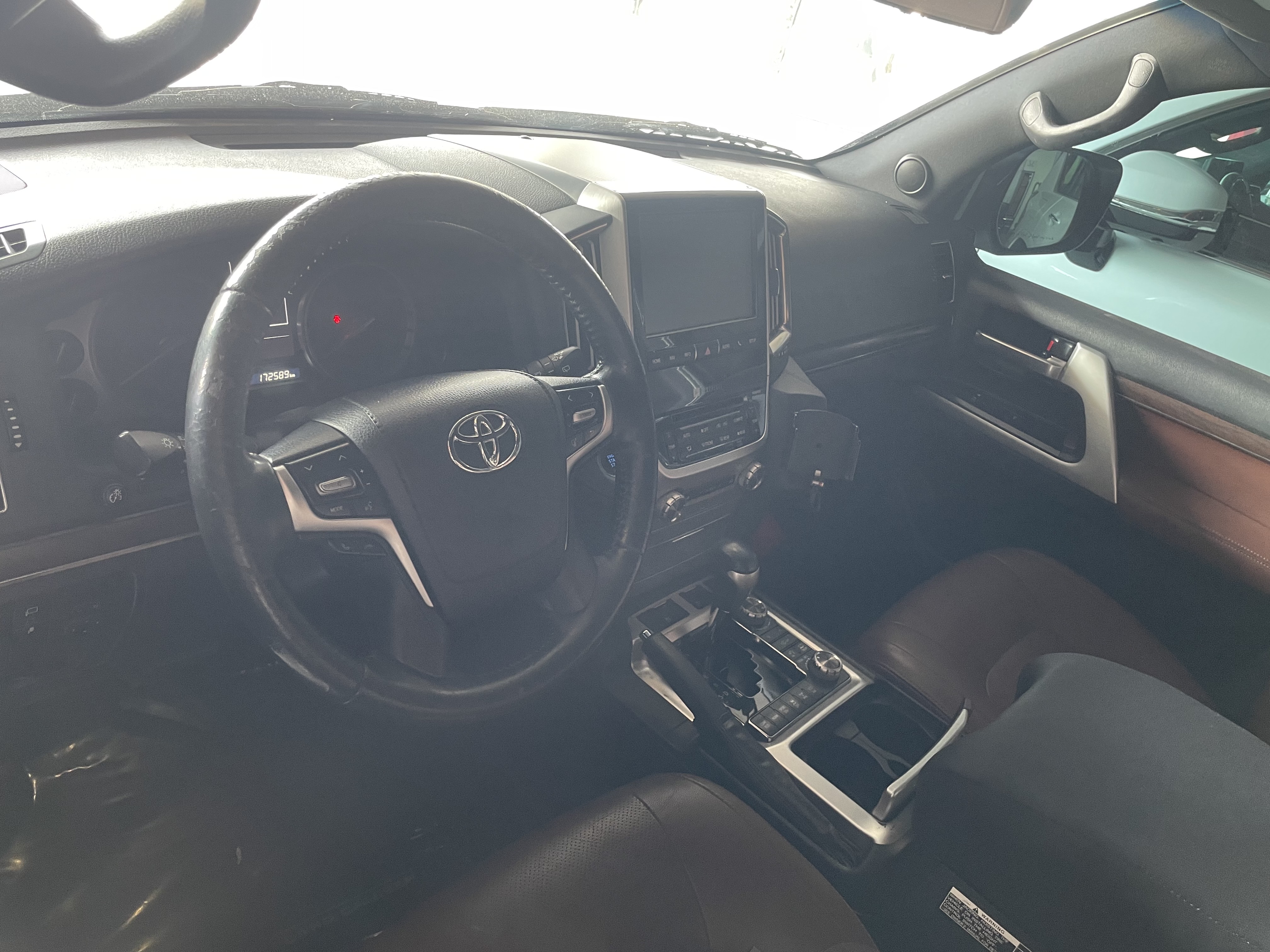 Toyota Land Cruiser VXR Grand Touring 2020 - Image 4